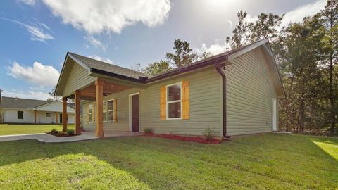 A home in DeFuniak Springs