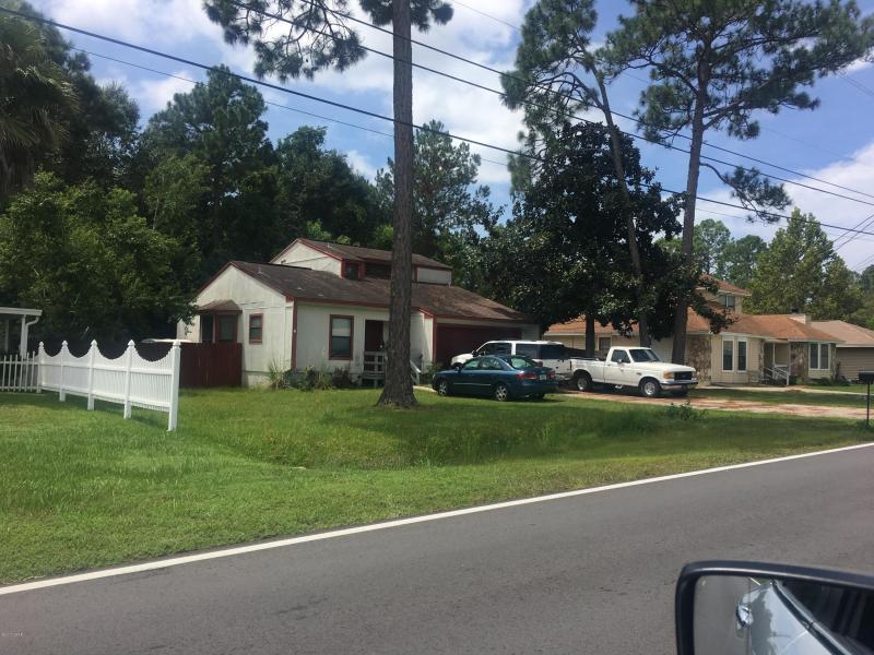 Priced to sell! Great investment opportunity near Tyndal AFB. This home is sold as-is and offers are subject to bankruptcy approval. Call listing agent for details.