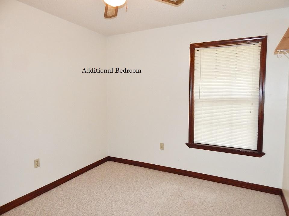 SHOAL CREEK S/D LOT 2 BLK D - Residential