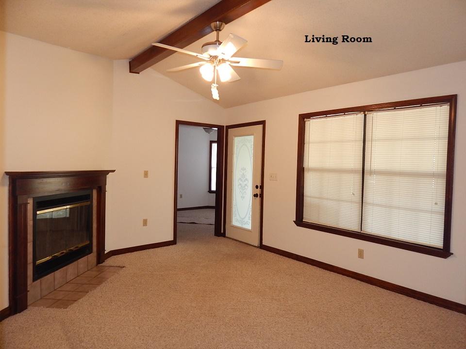 SHOAL CREEK S/D LOT 2 BLK D - Residential