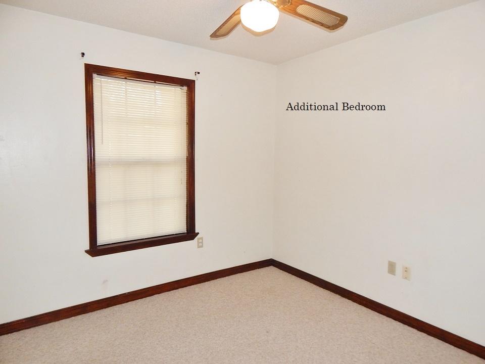 SHOAL CREEK S/D LOT 2 BLK D - Residential