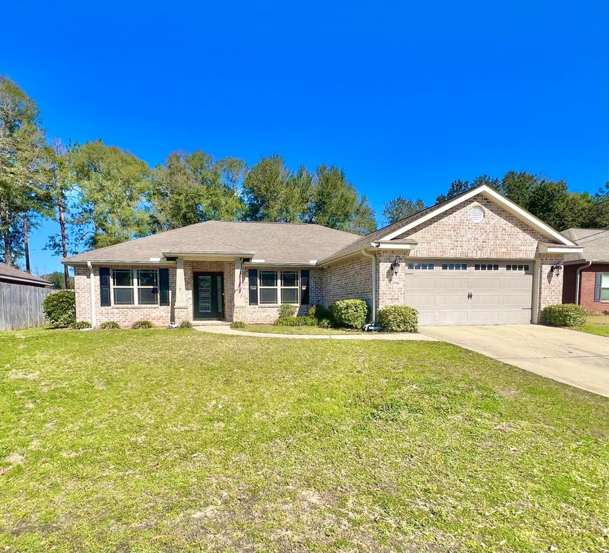 Check out this beautiful open concept home on a quiet dead-end street! This home offers a split floor plan with a spacious kitchen and living room area that's perfect for entertaining. The kitchen features granite counters and high ceilings with recessed lighting for a modern and cozy feeling. The main bedroom has tray ceilings and connects directly to a wonderful bathroom with double vanity and separate tub/shower. Step into the fully fenced backyard and enjoy a perfect spot for barbecues or morning coffee. Come see it today before it's gone!