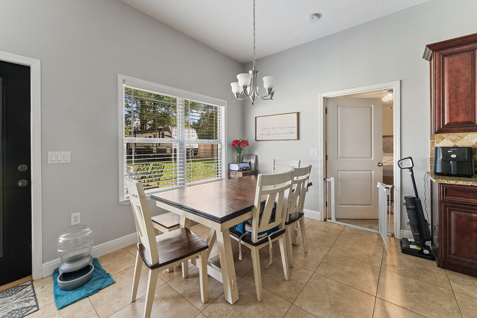 JAYDE ESTATES - Residential Lease
