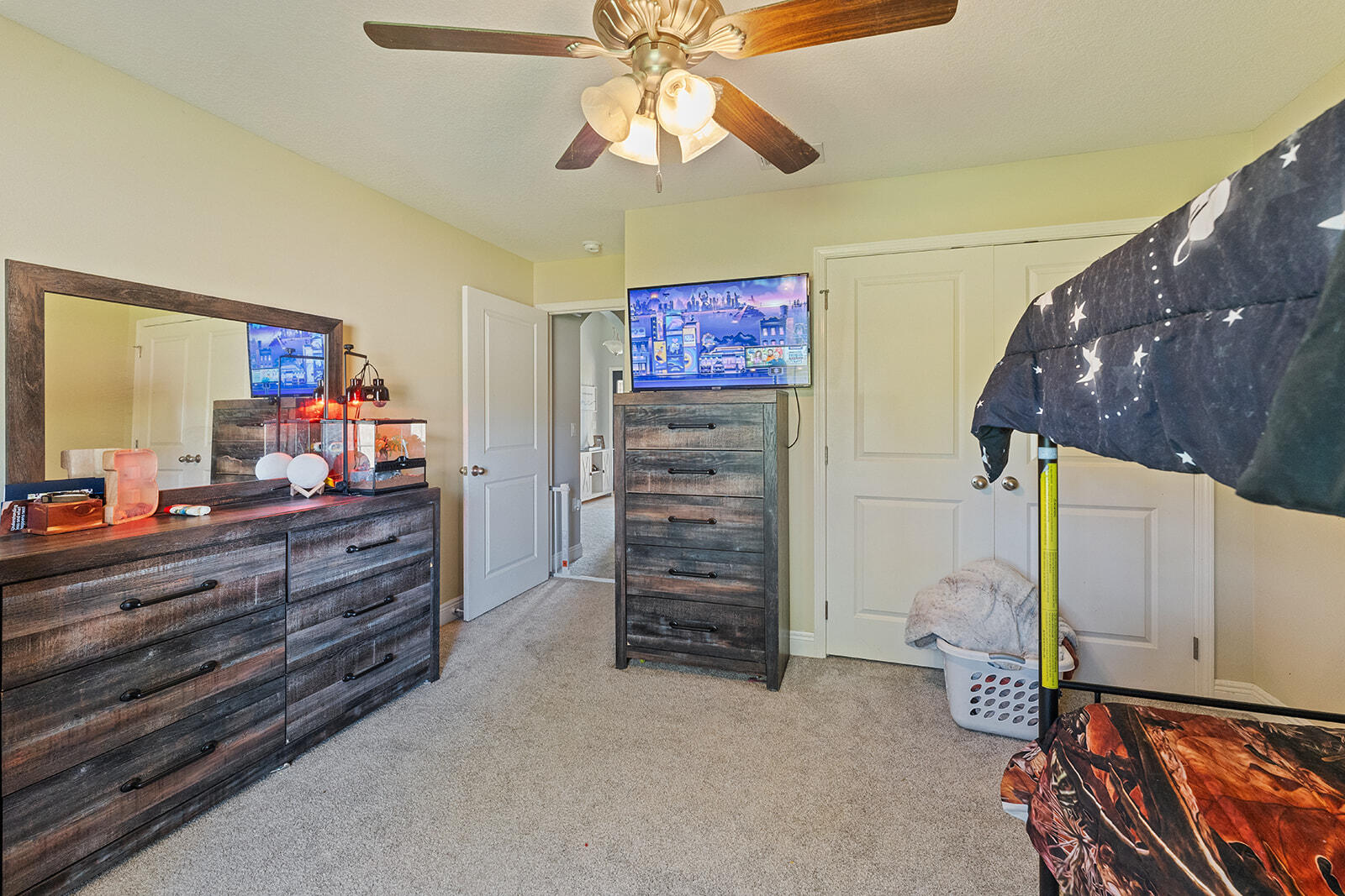JAYDE ESTATES - Residential Lease