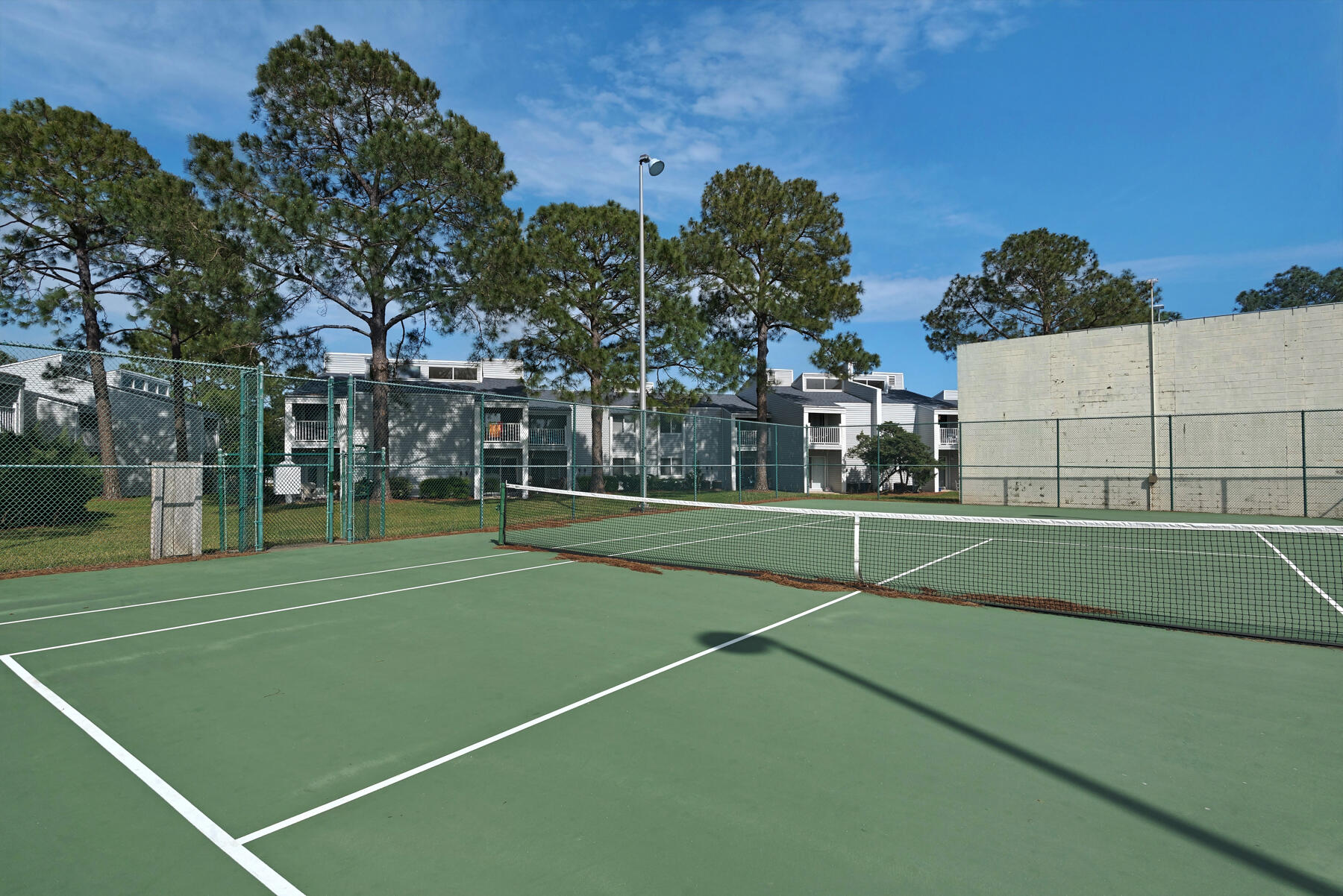 FINISTERRA CONDO - Residential