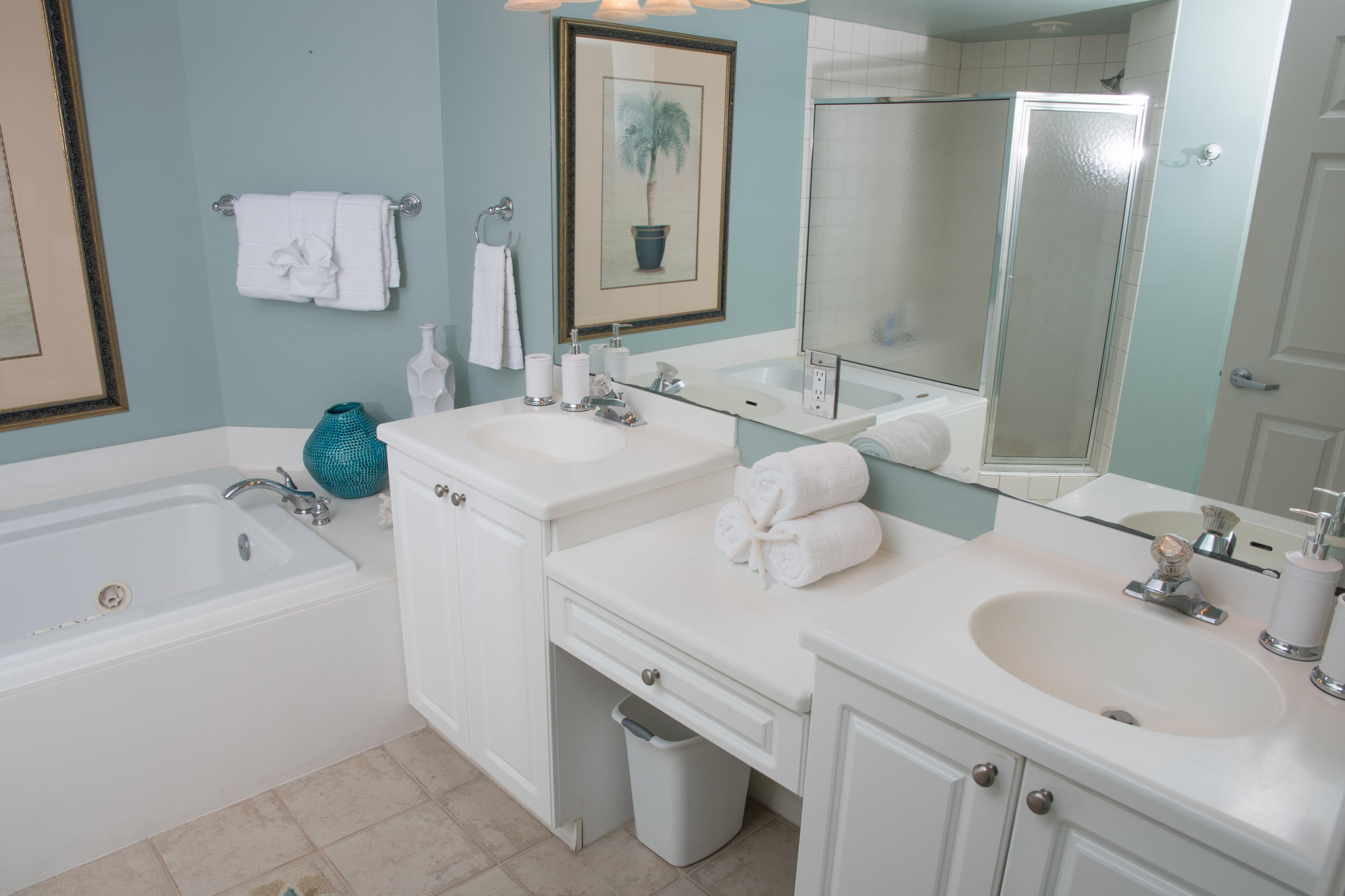 ST. MAARTEN AT SILVER SHELLS - Residential