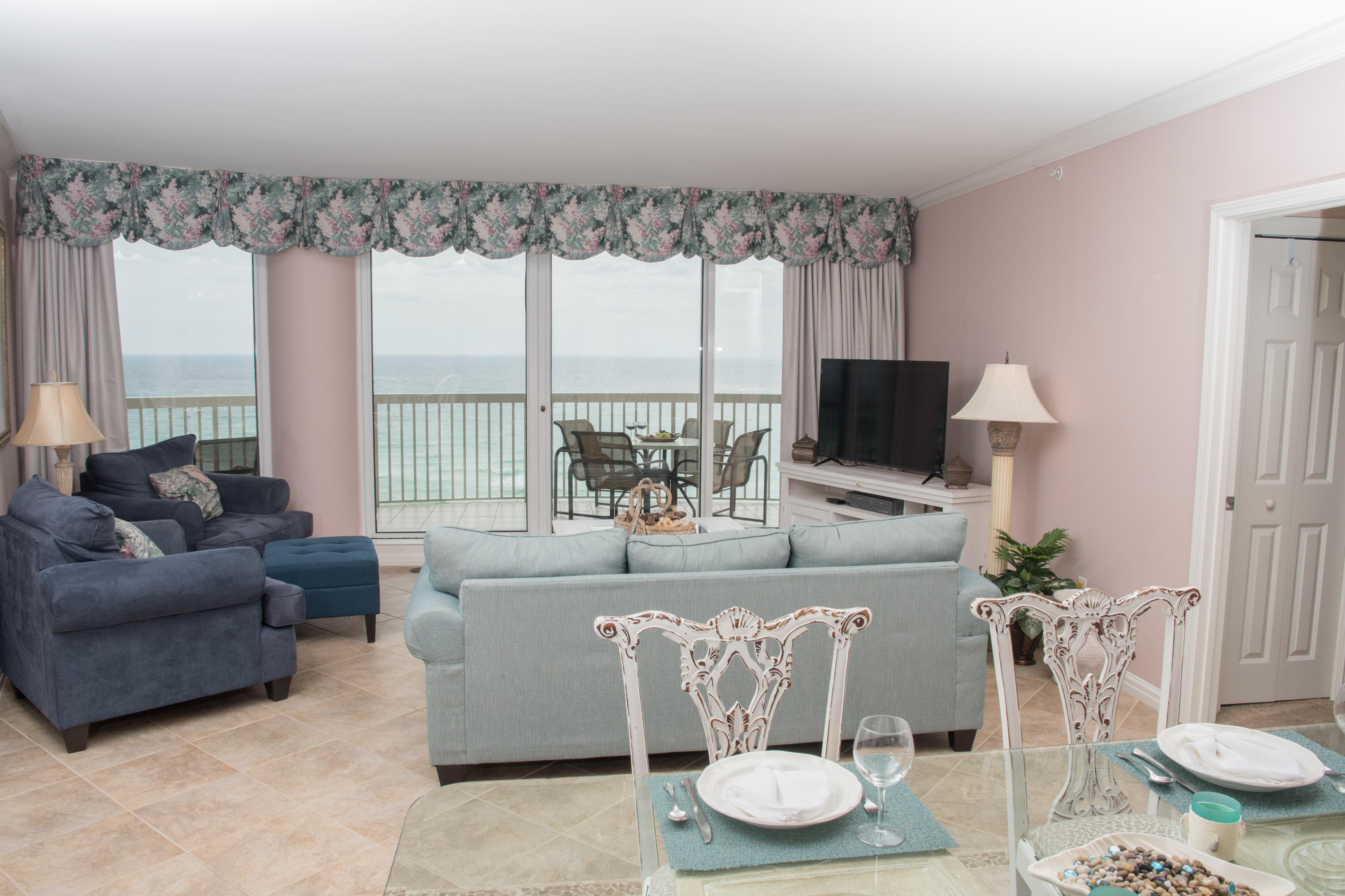 ST. MAARTEN AT SILVER SHELLS - Residential