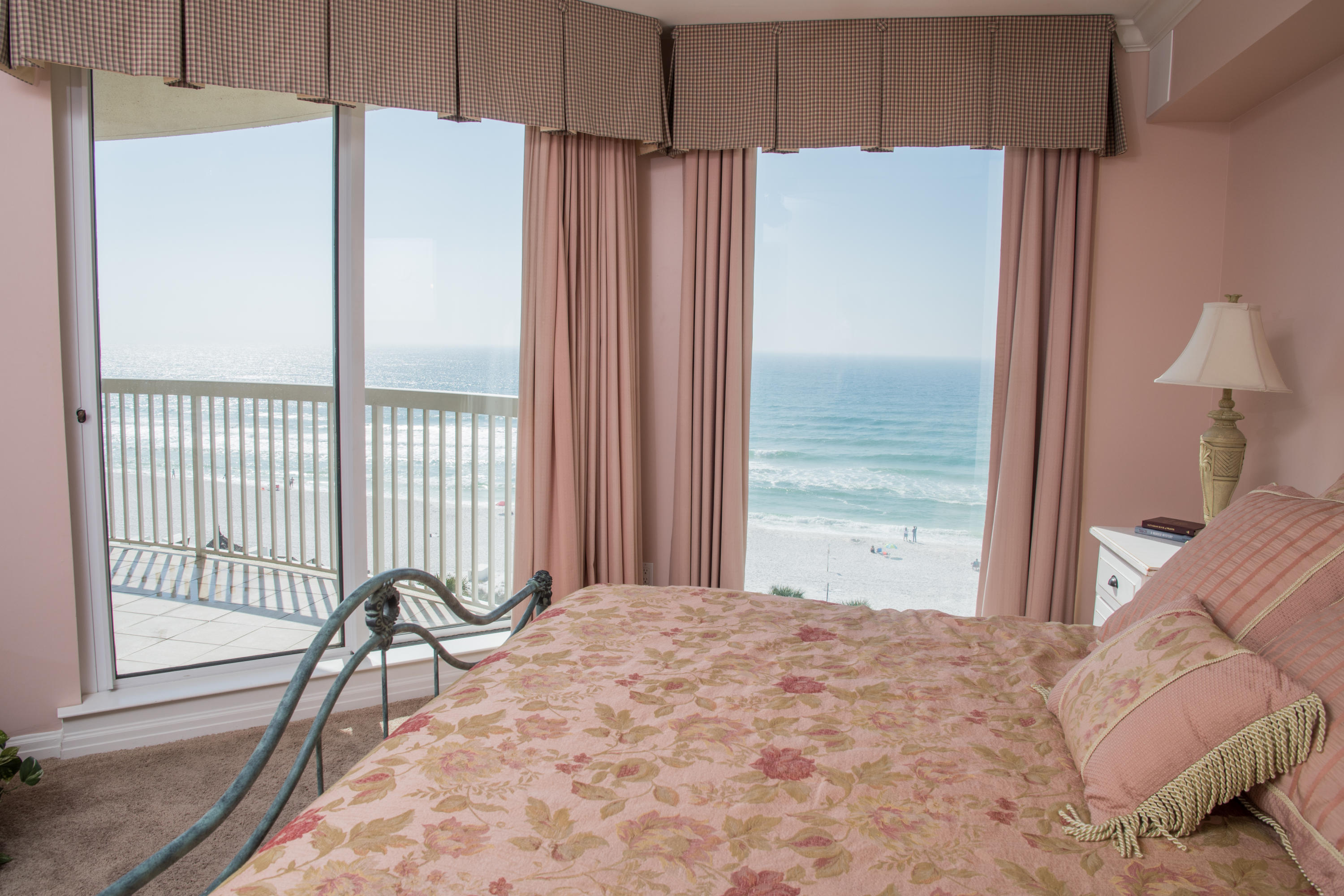 ST. MAARTEN AT SILVER SHELLS - Residential