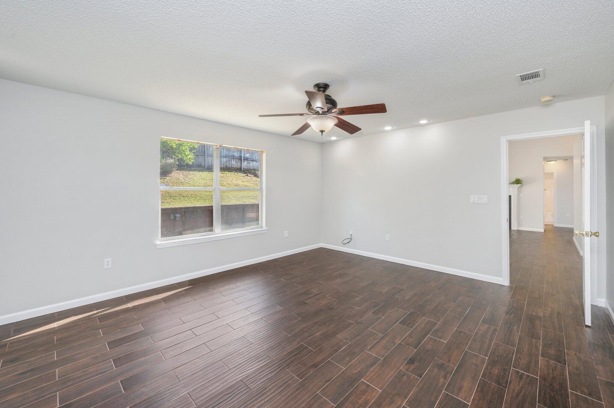 NORTHVIEW ESTATES 7TH ADDN - Residential