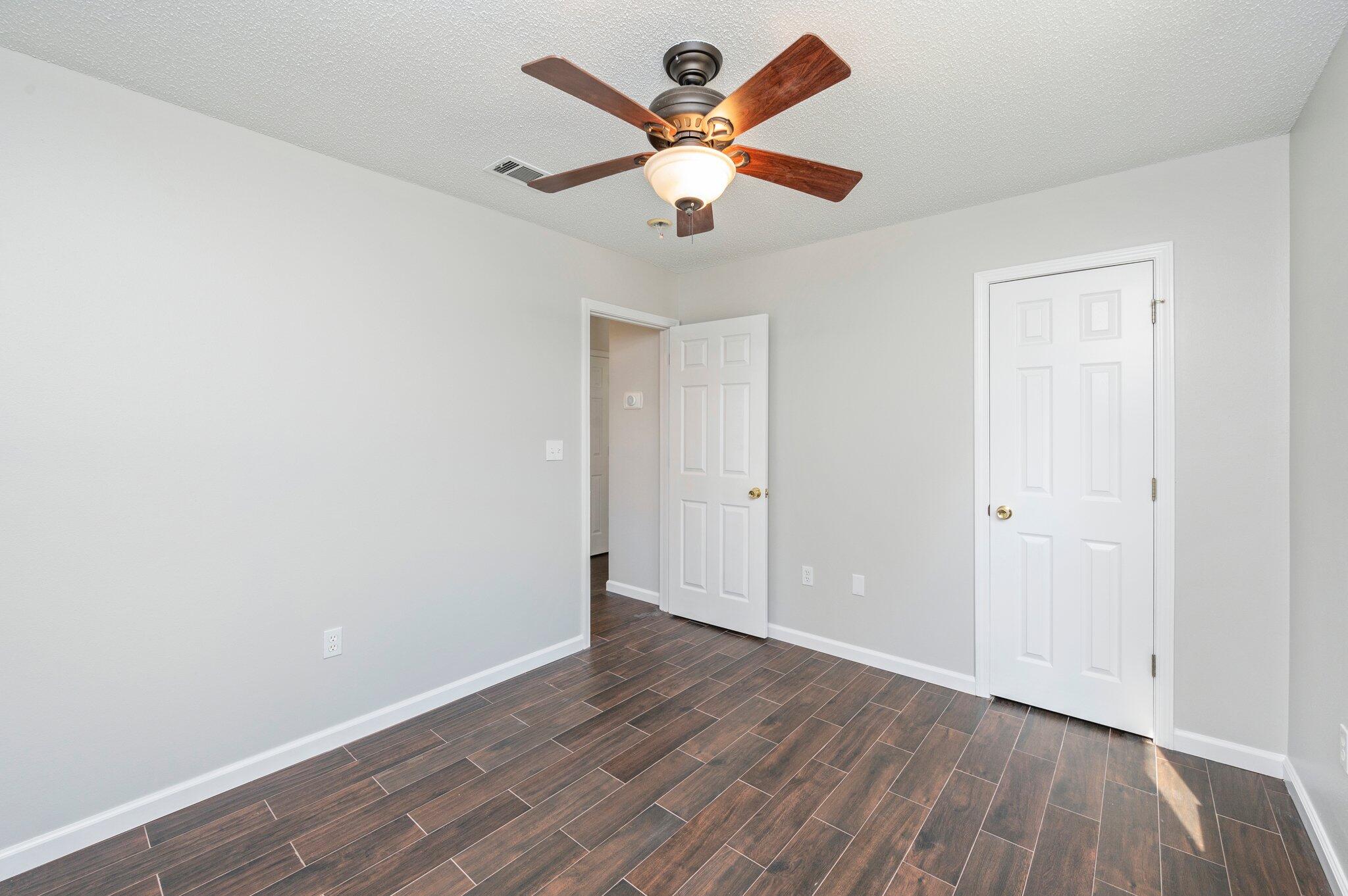 NORTHVIEW ESTATES 7TH ADDN - Residential