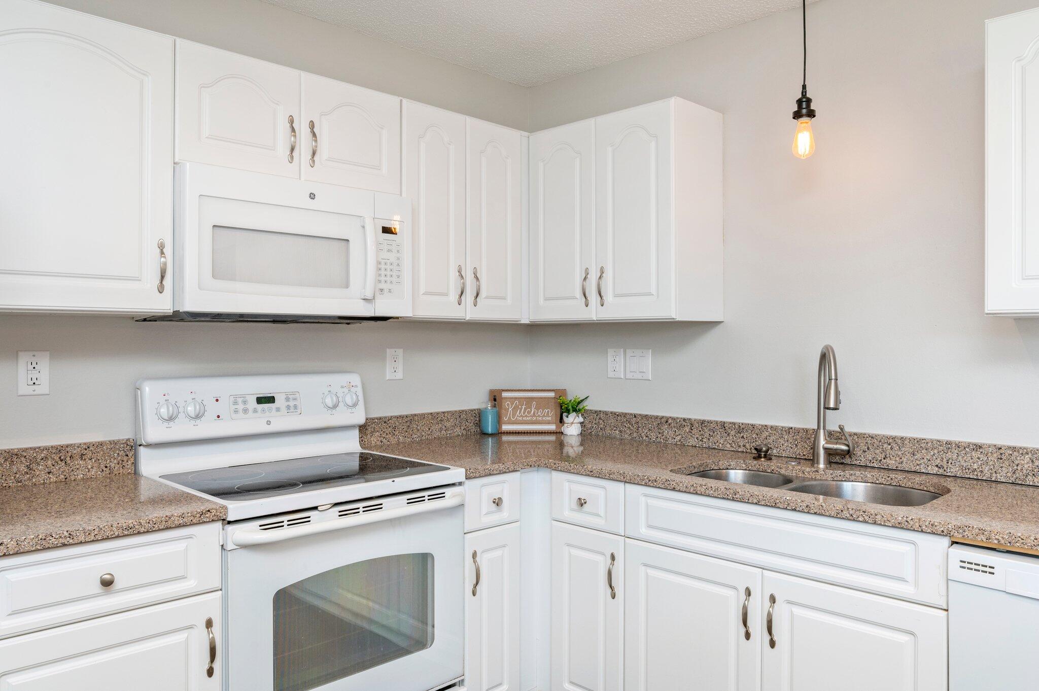 NORTHVIEW ESTATES 7TH ADDN - Residential