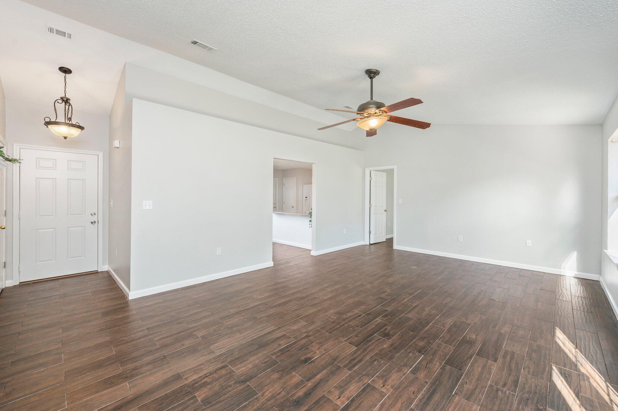 NORTHVIEW ESTATES 7TH ADDN - Residential