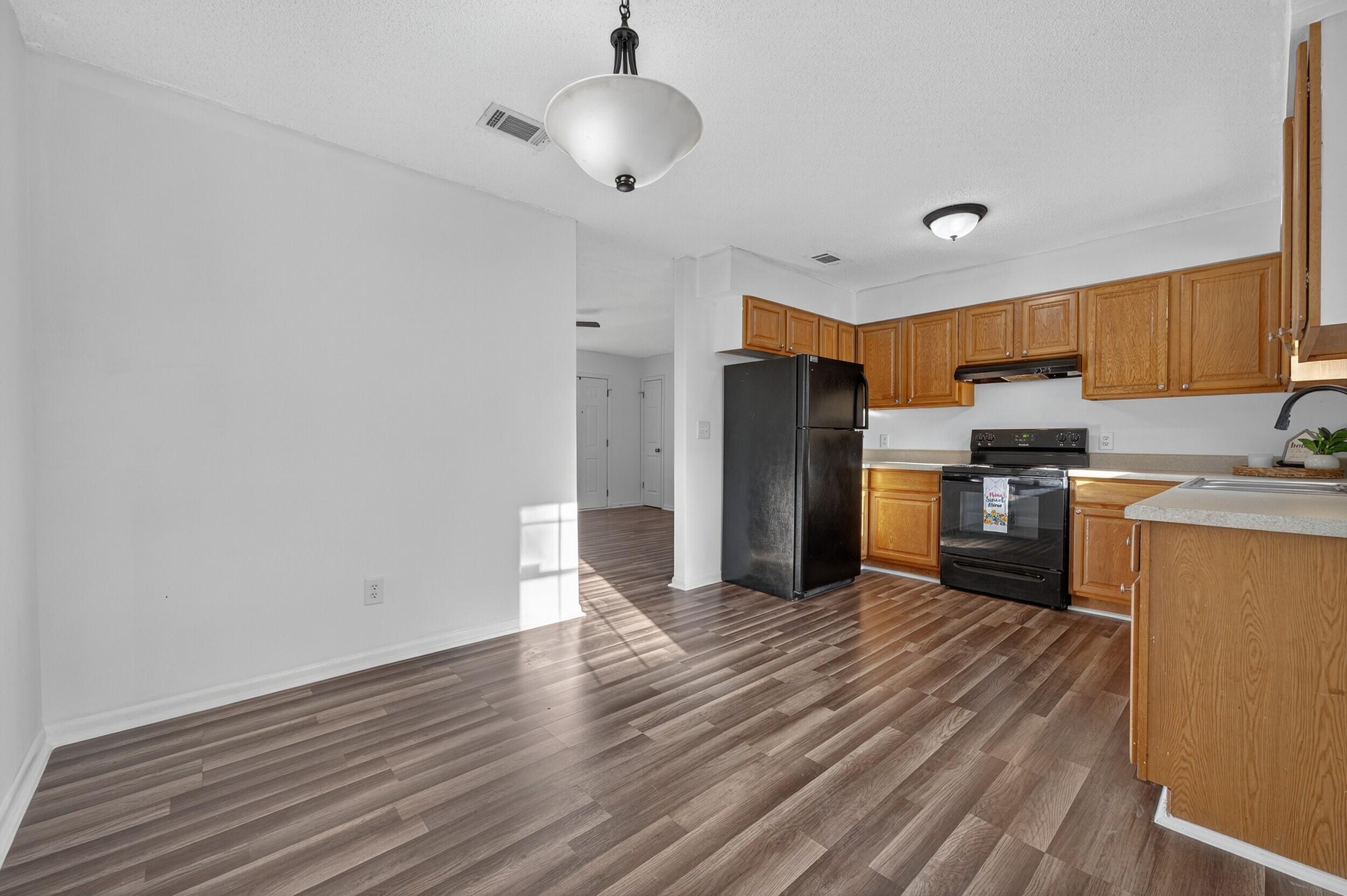 JUNIPER LAKE ESTATES - Residential