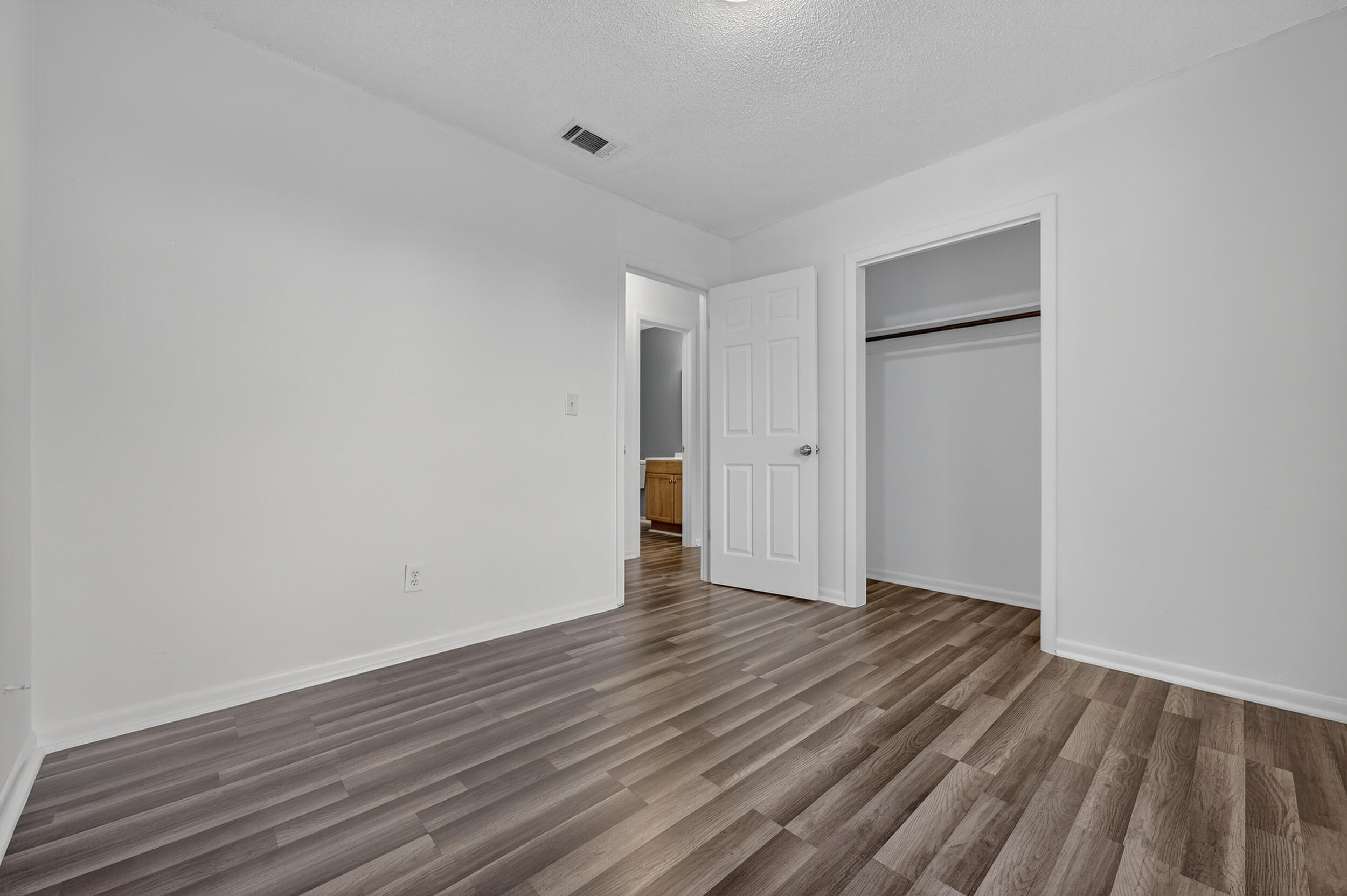 JUNIPER LAKE ESTATES - Residential