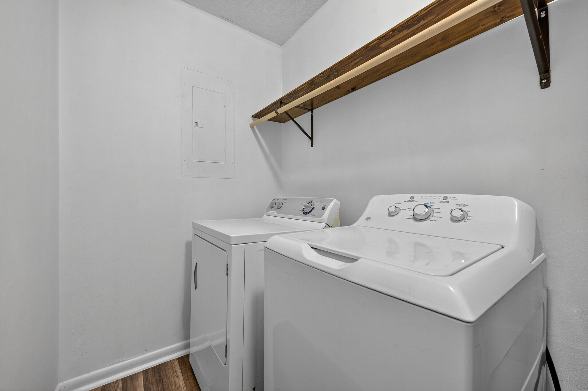 JUNIPER LAKE ESTATES - Residential