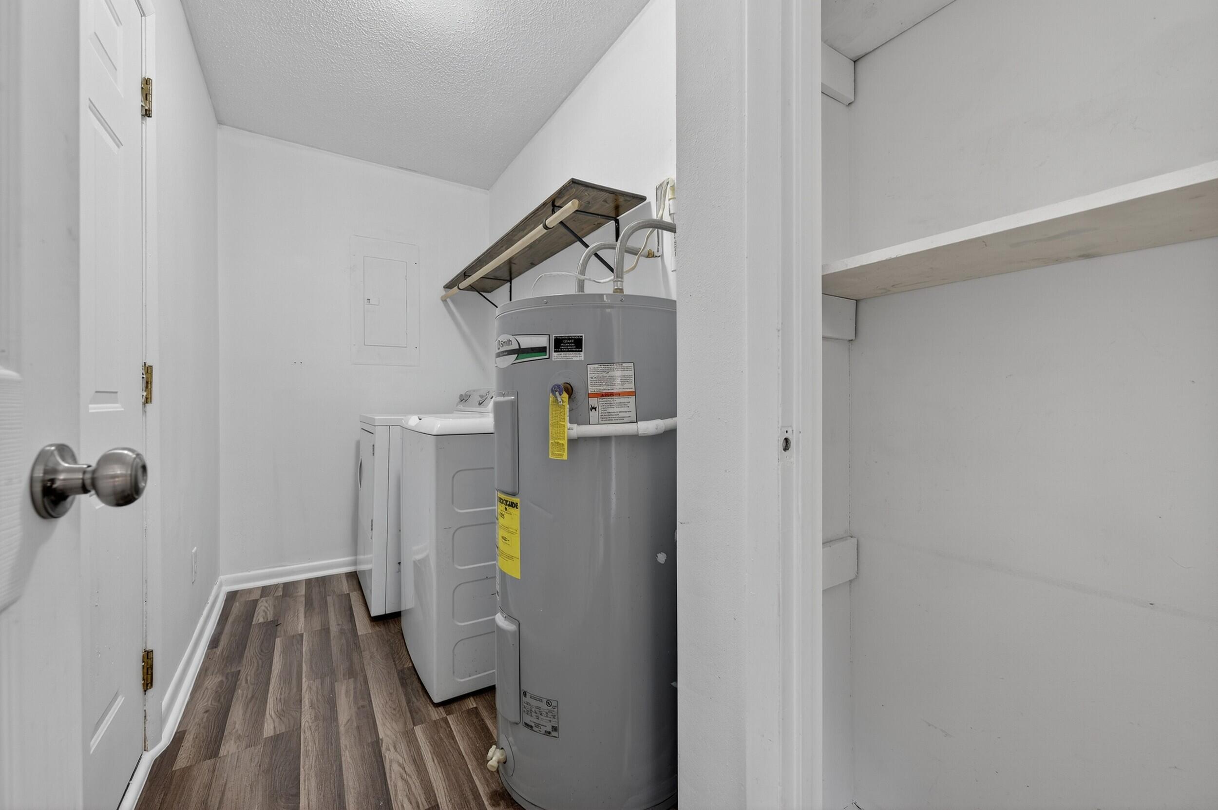 JUNIPER LAKE ESTATES - Residential