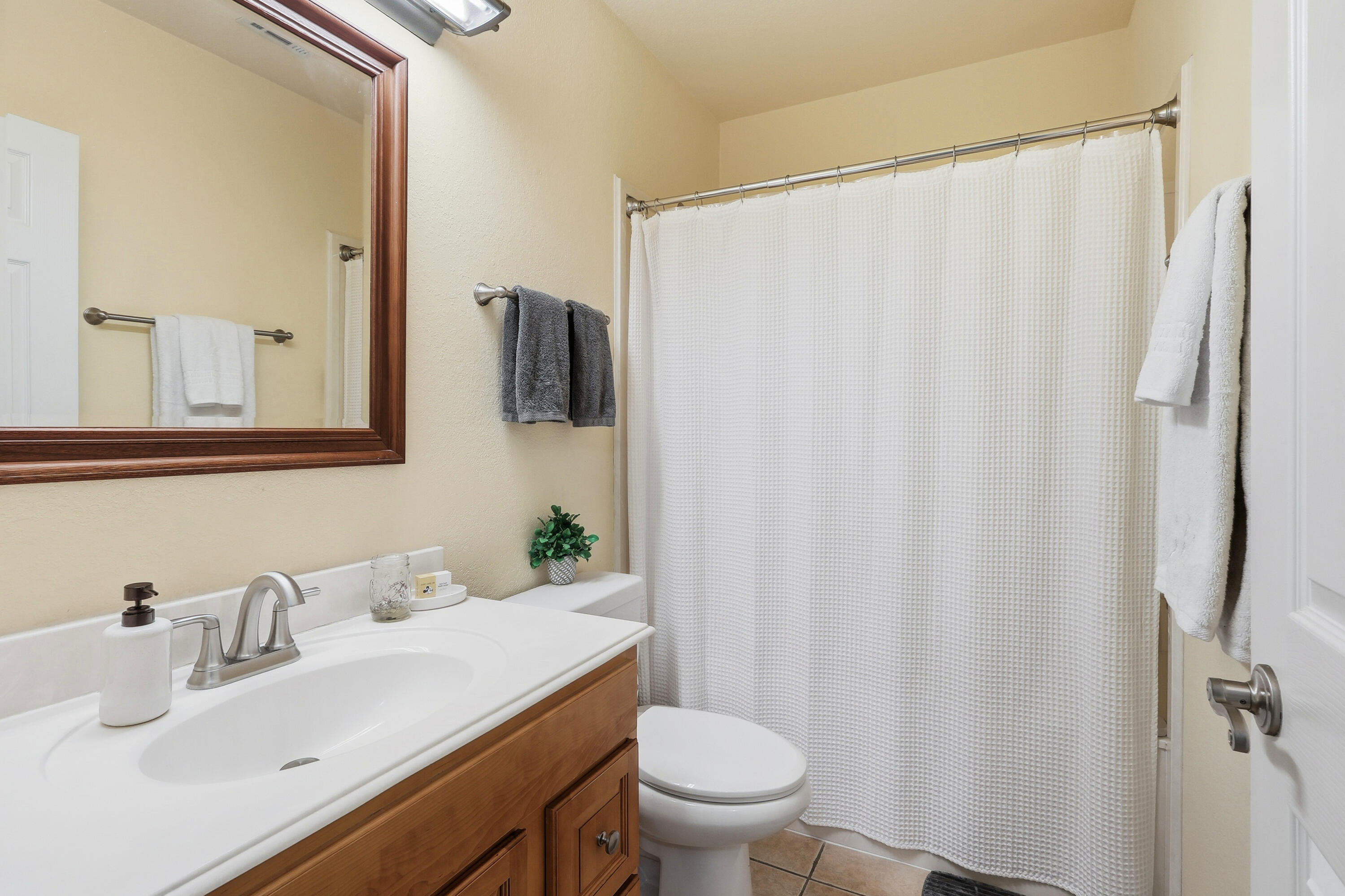 JEAN LEA T/H - Residential