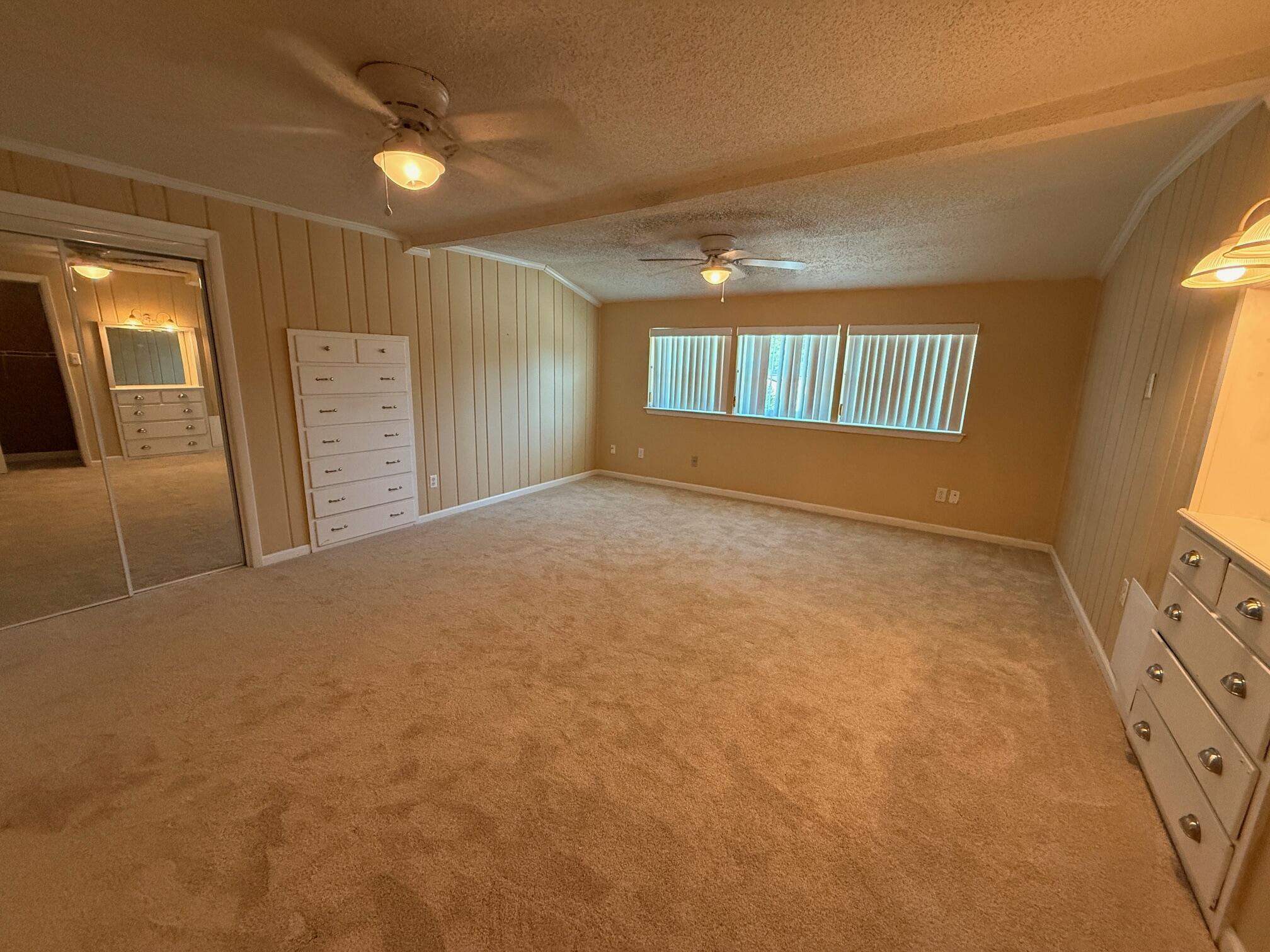 CLOVERDALE S/D 1ST ADDN - Residential