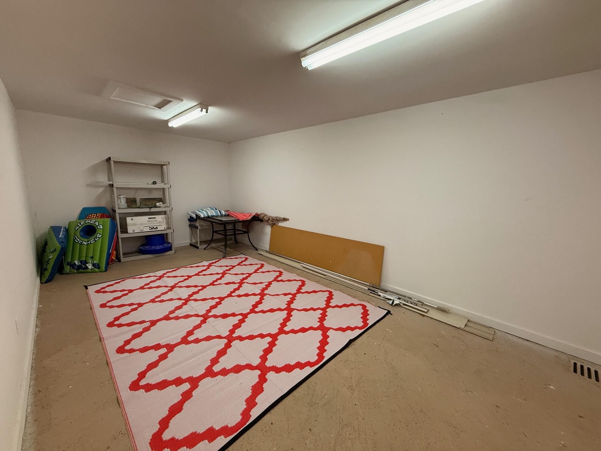 CLOVERDALE S/D 1ST ADDN - Residential