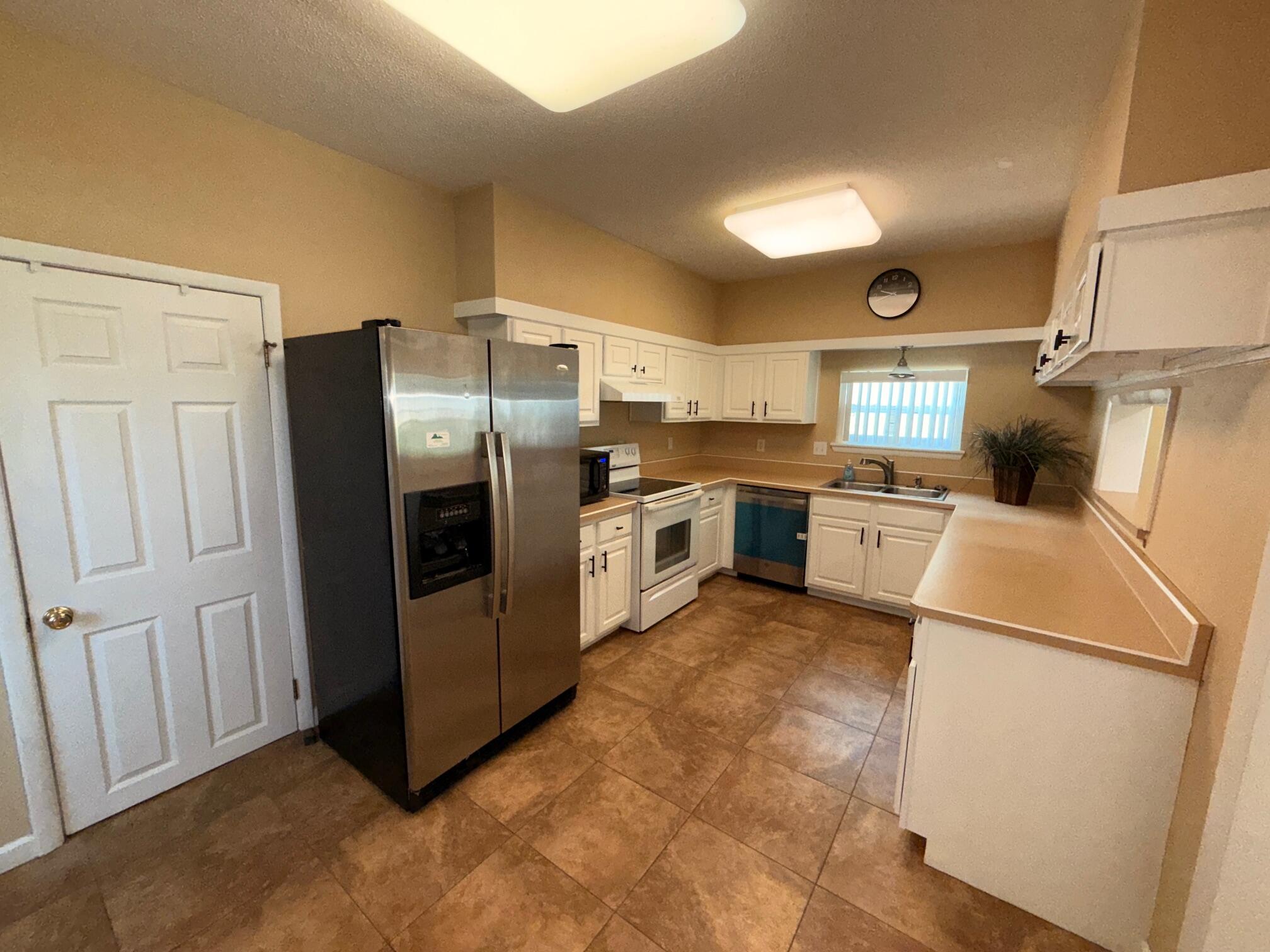CLOVERDALE S/D 1ST ADDN - Residential