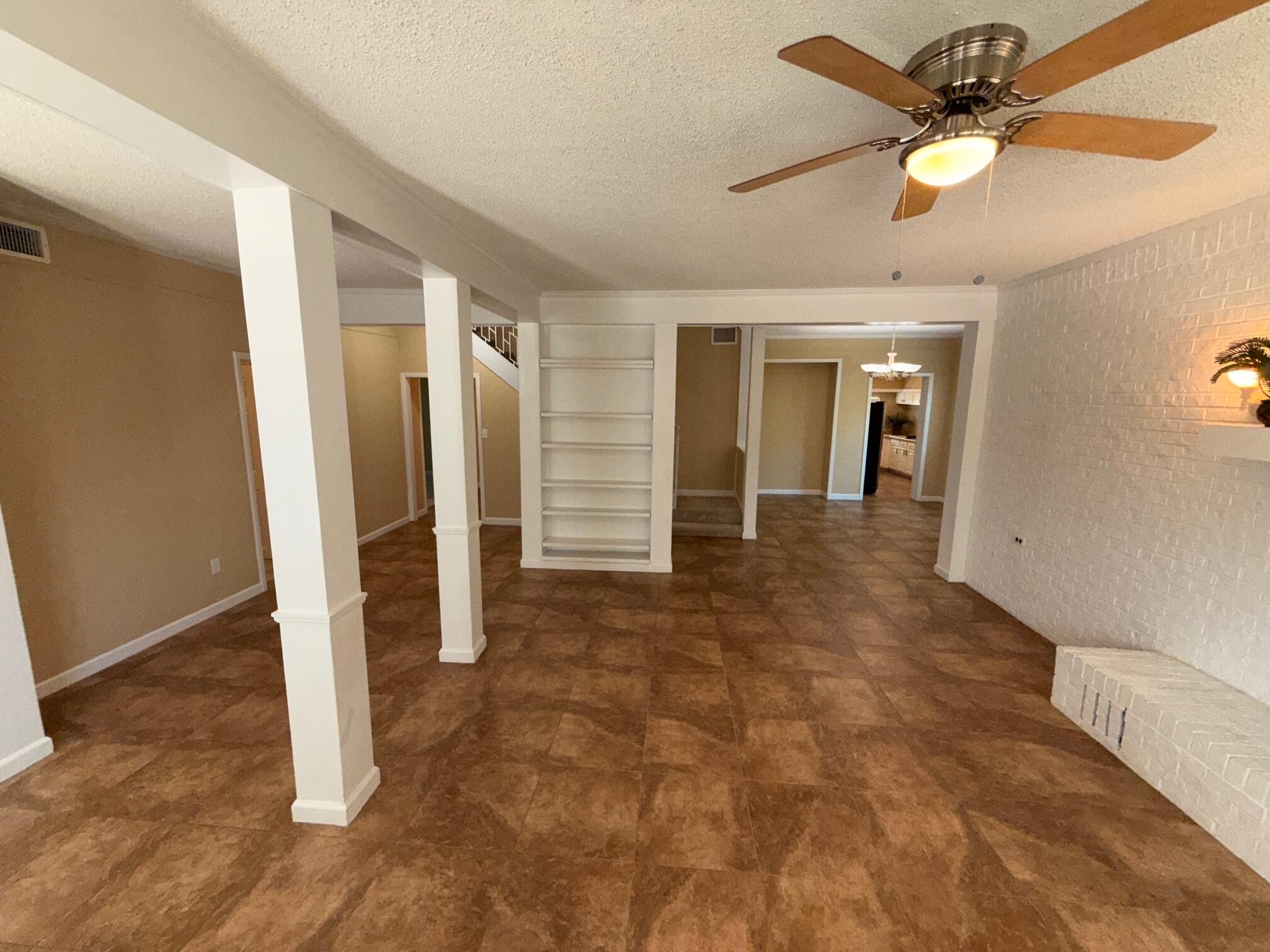 CLOVERDALE S/D 1ST ADDN - Residential