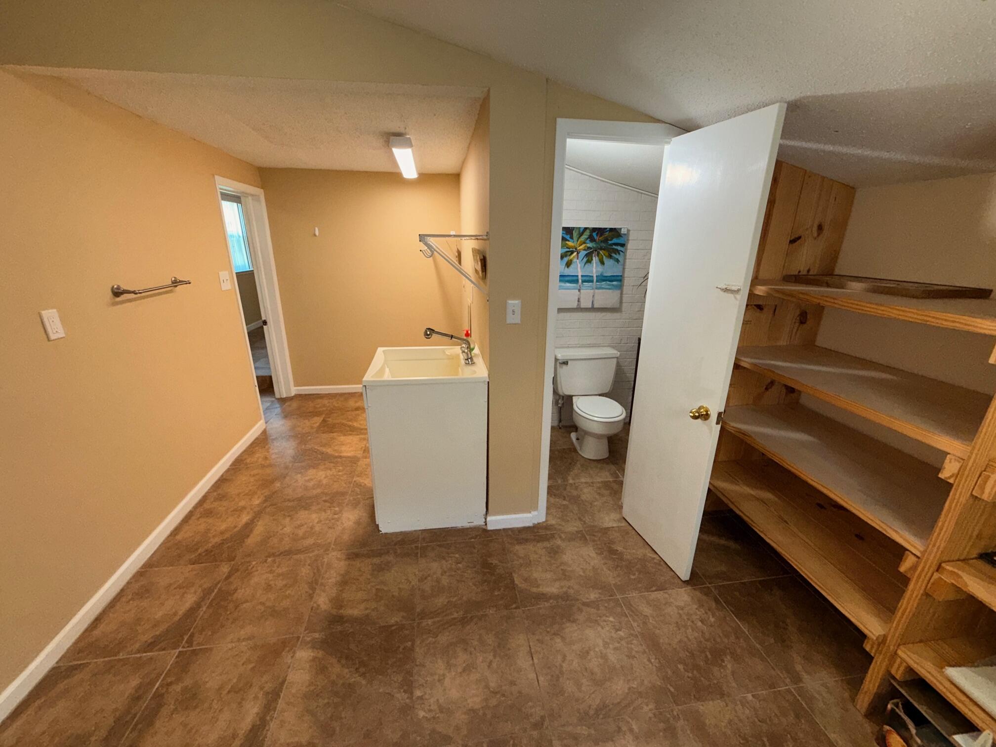CLOVERDALE S/D 1ST ADDN - Residential