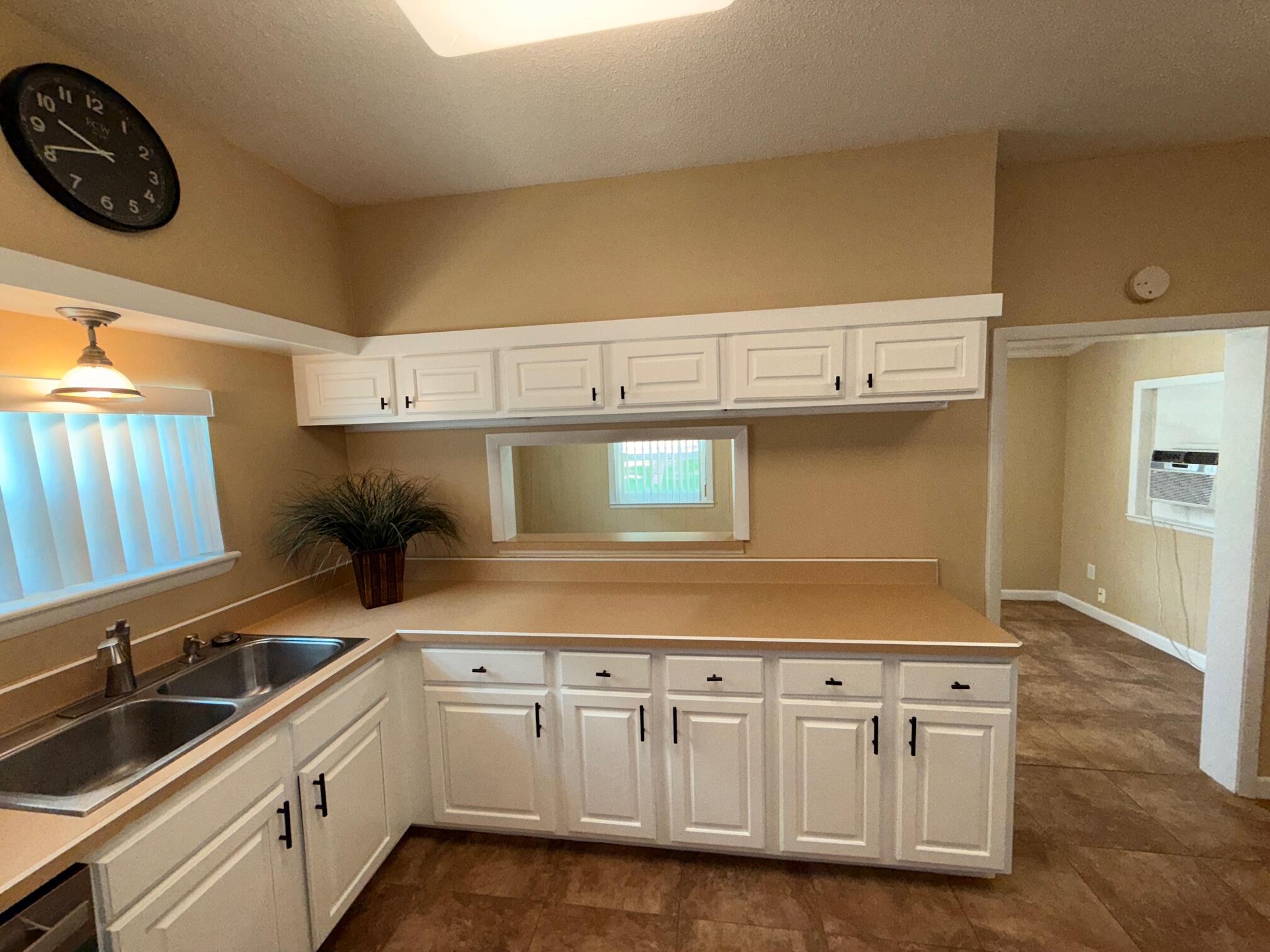 CLOVERDALE S/D 1ST ADDN - Residential