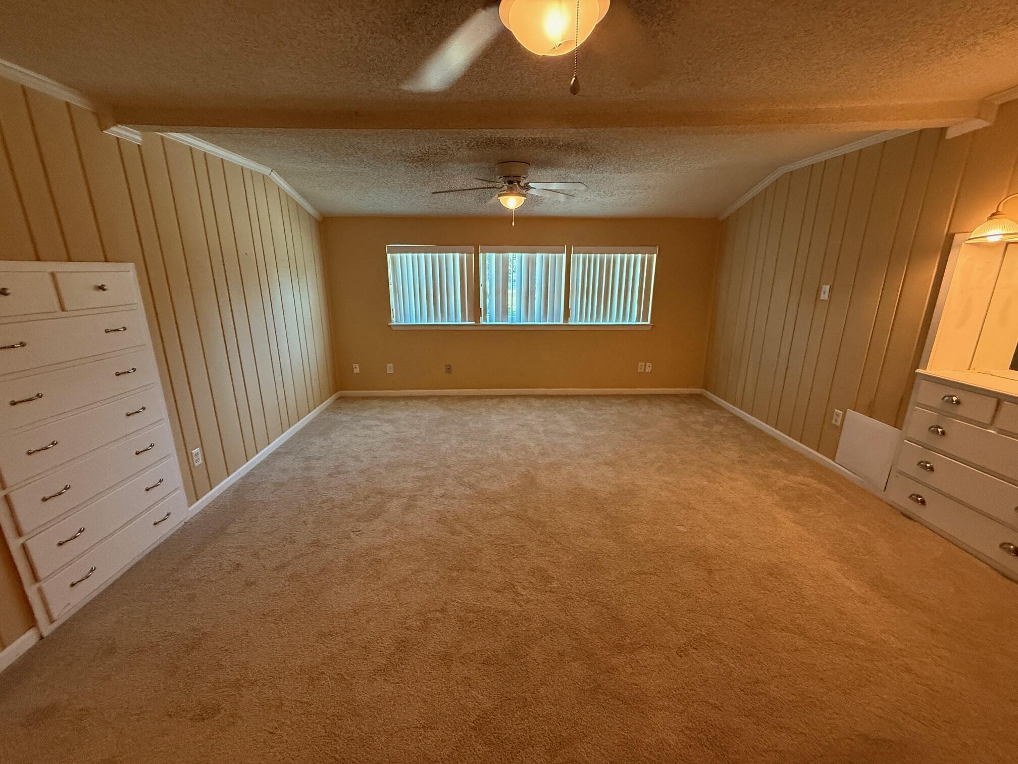 CLOVERDALE S/D 1ST ADDN - Residential
