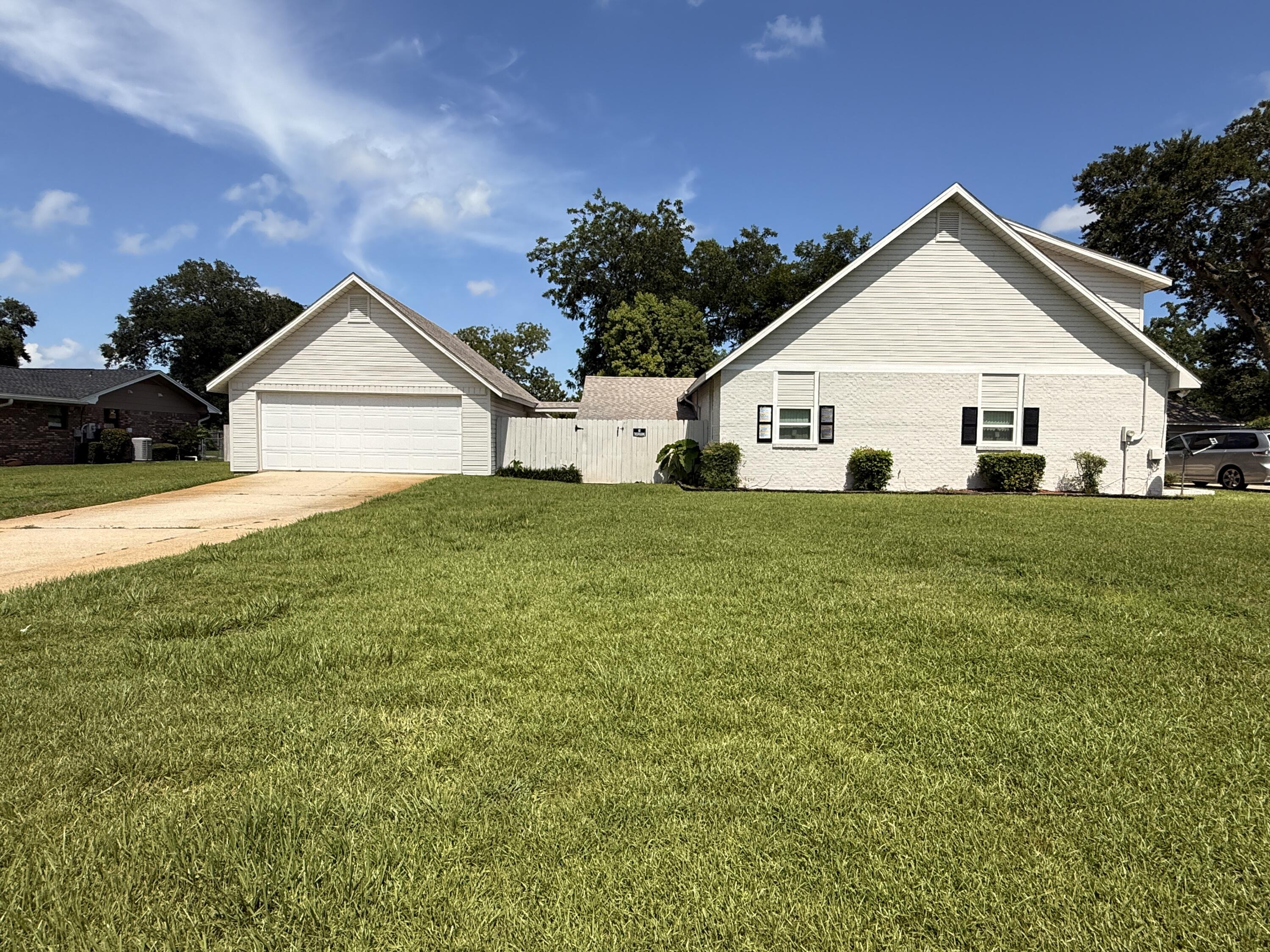 CLOVERDALE S/D 1ST ADDN - Residential