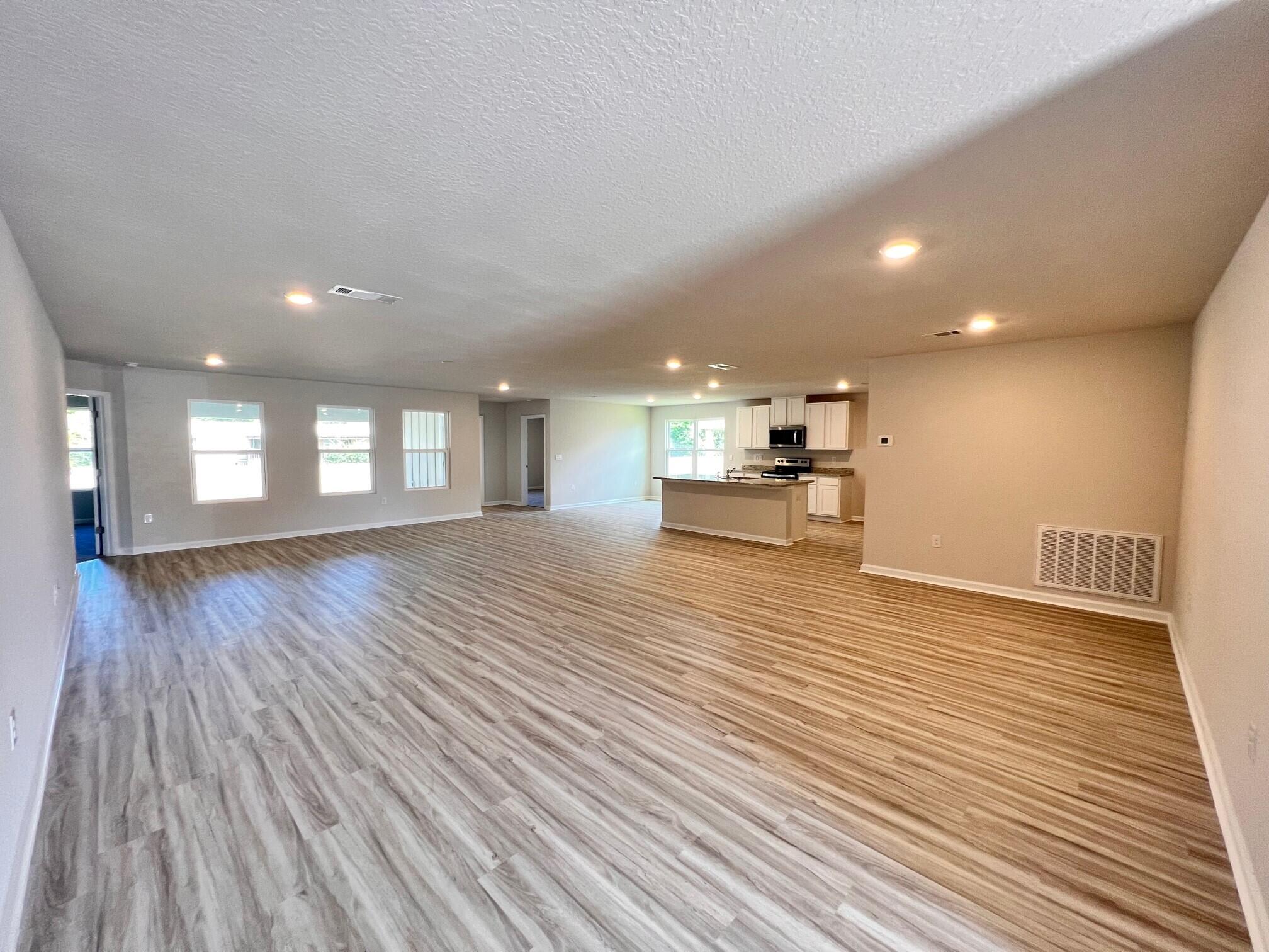 HIGHLANDS - Residential