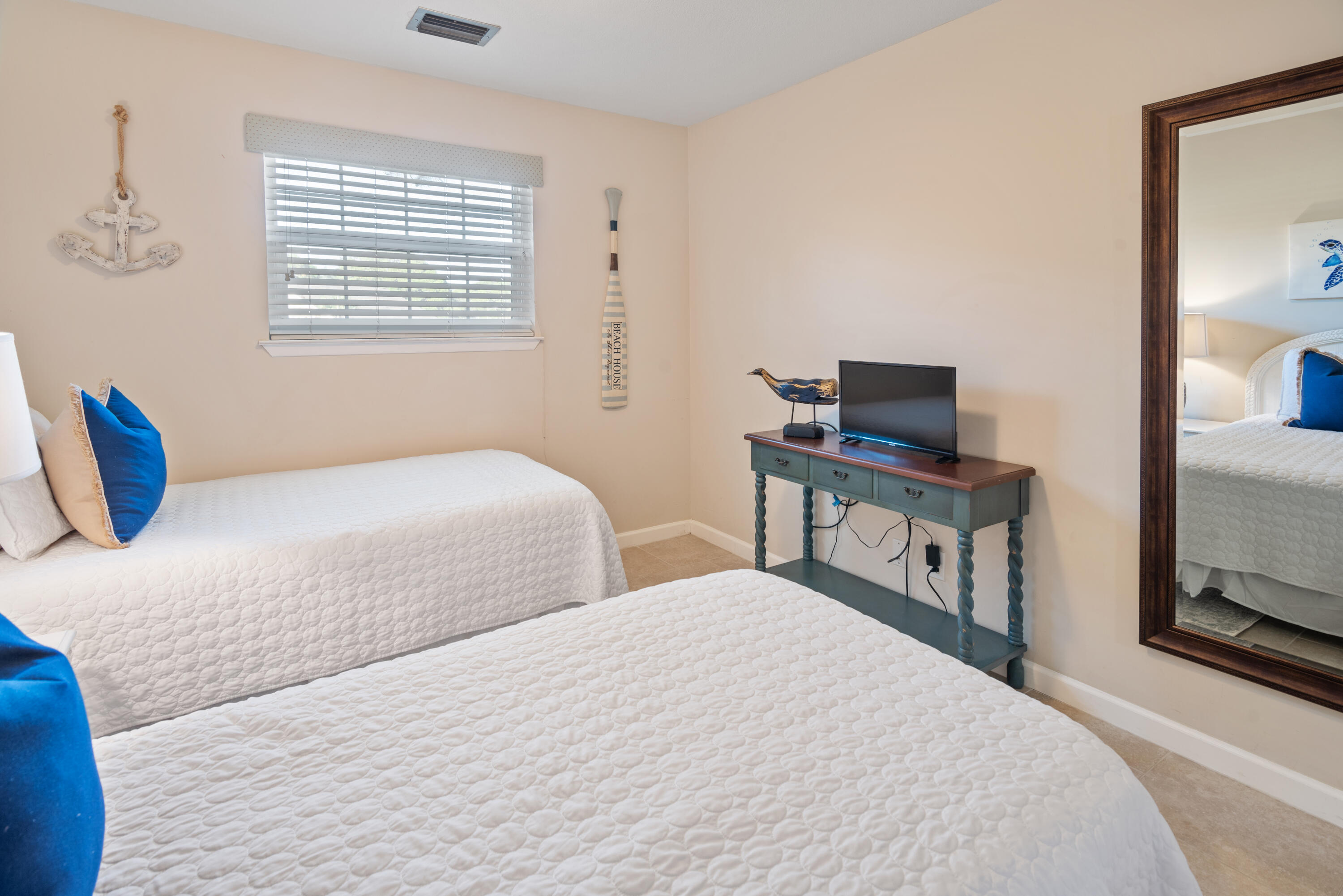 GARDEN VILLAS PH 1 - Residential