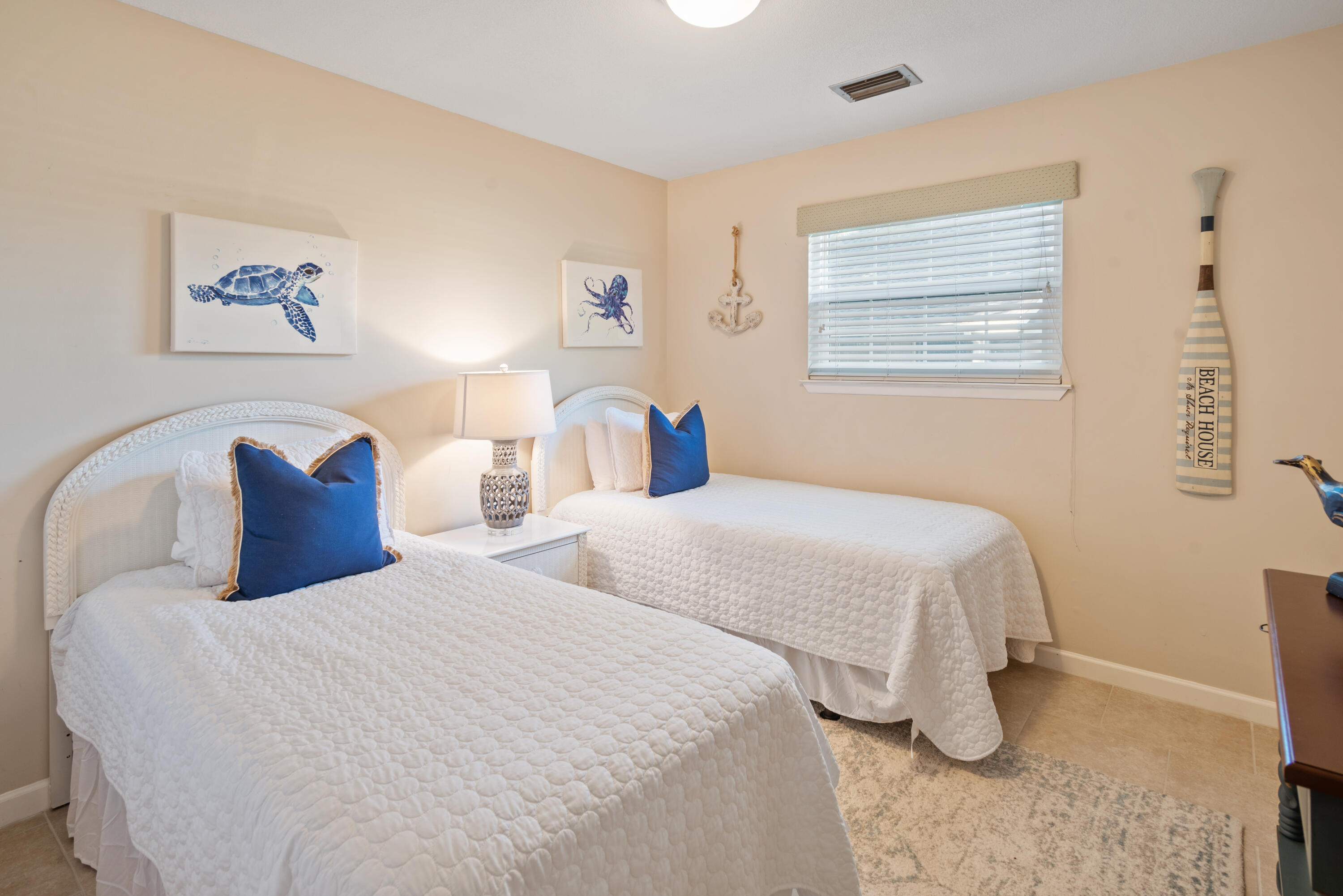 GARDEN VILLAS PH 1 - Residential