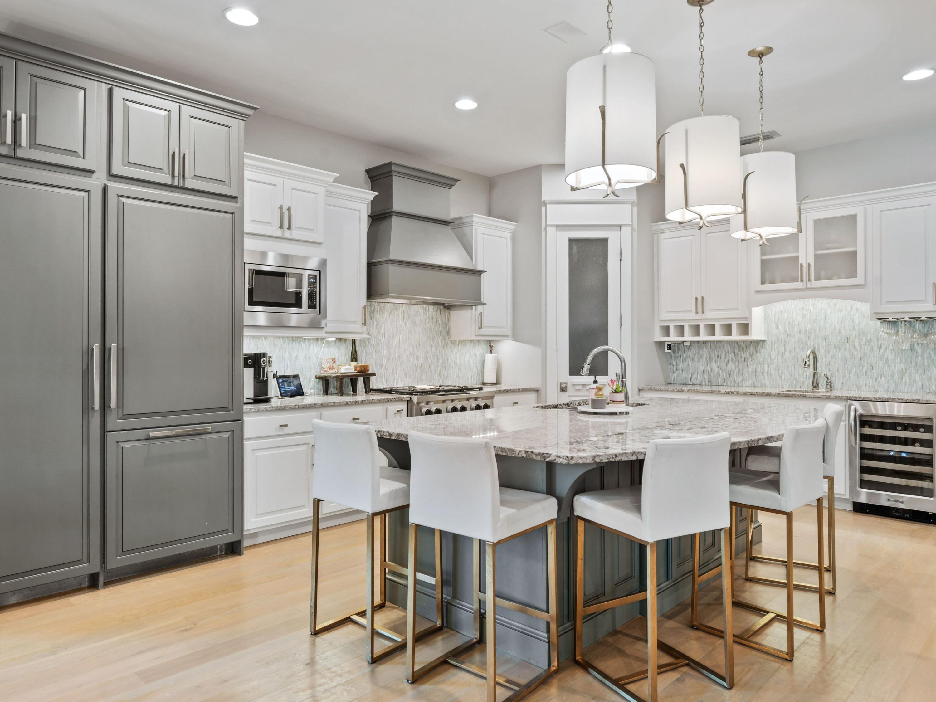 SEAGROVE VILLAGE 7TH ADD - Residential