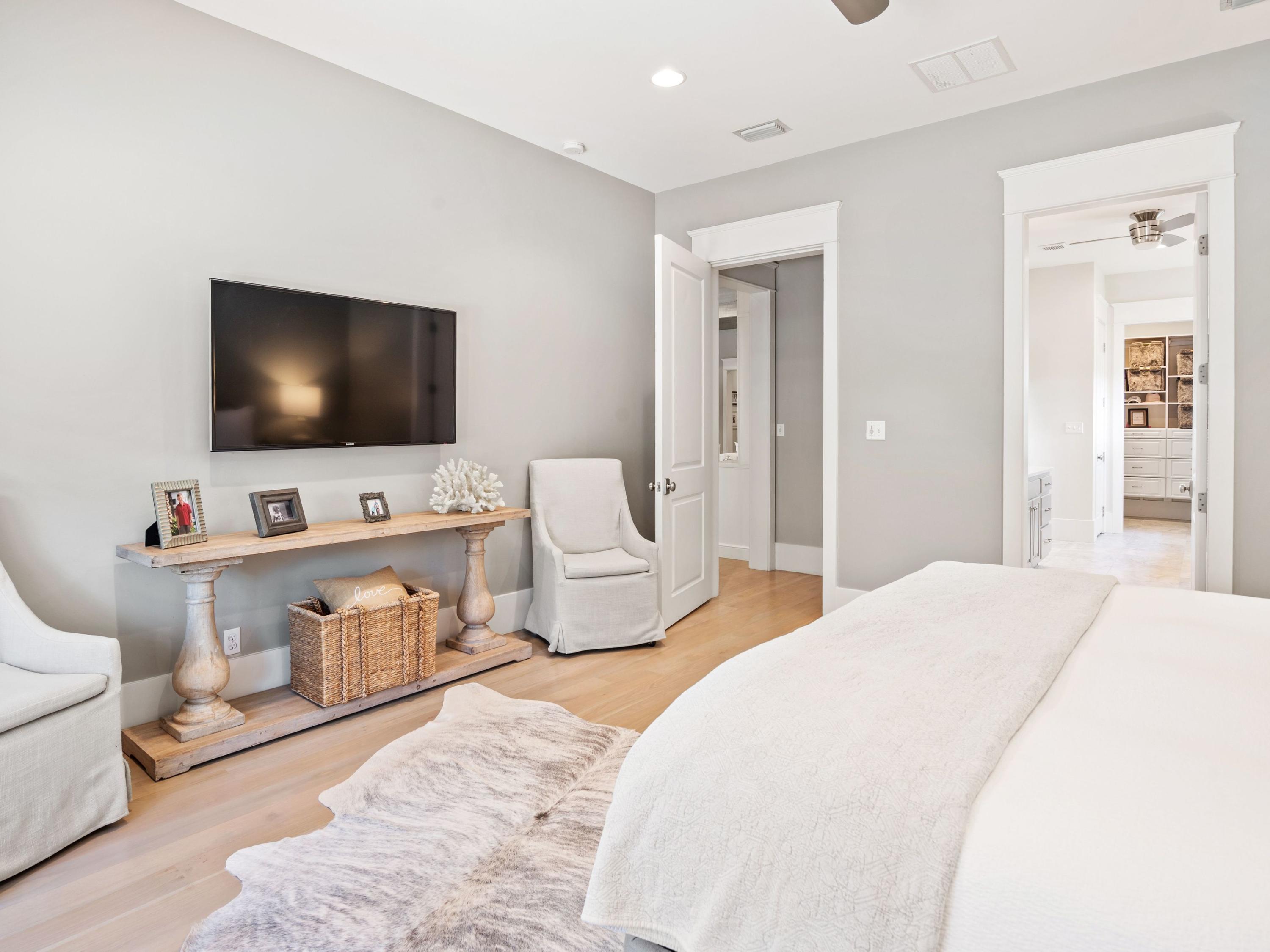 SEAGROVE VILLAGE 7TH ADD - Residential
