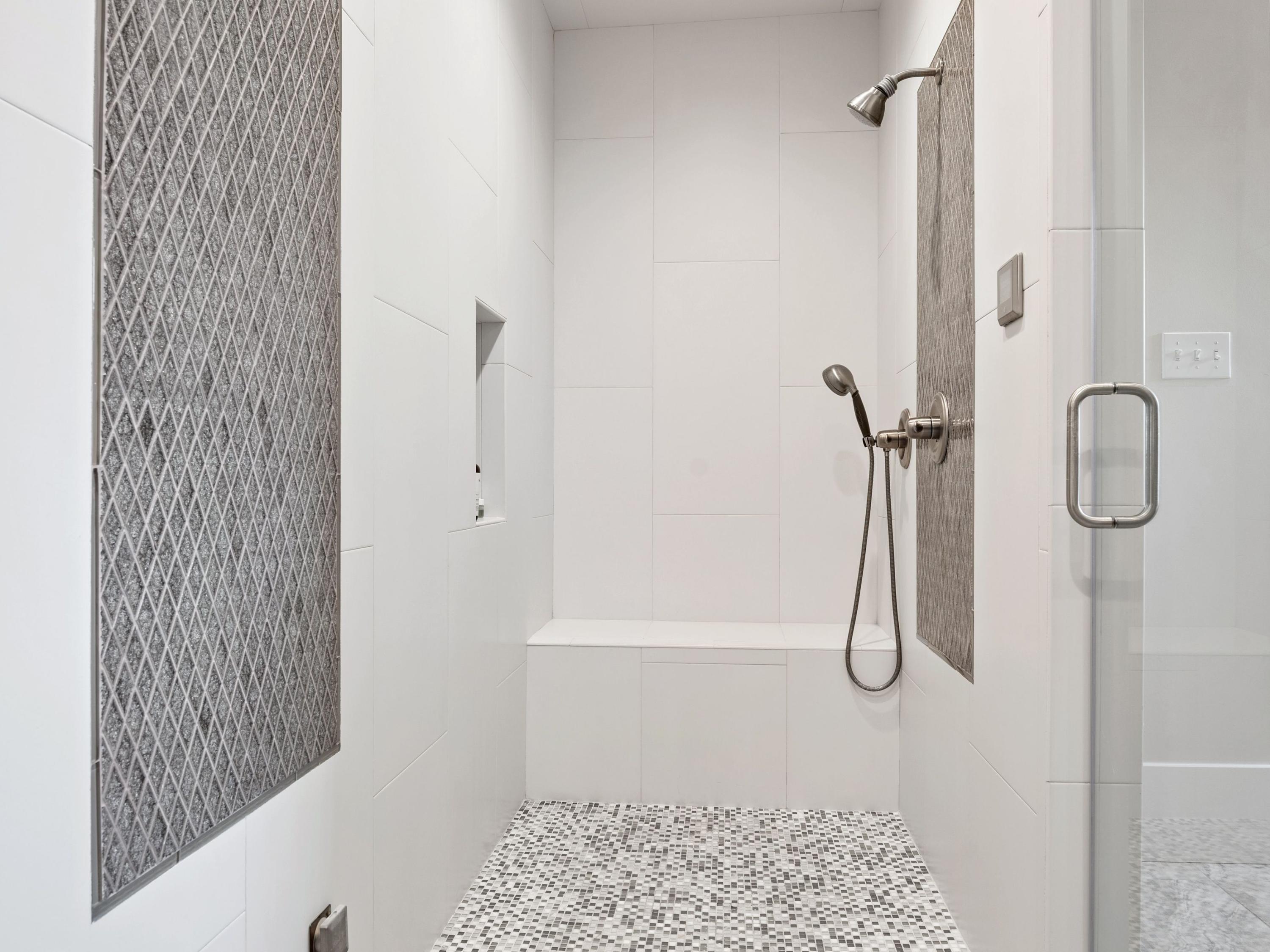 SEAGROVE VILLAGE 7TH ADD - Residential