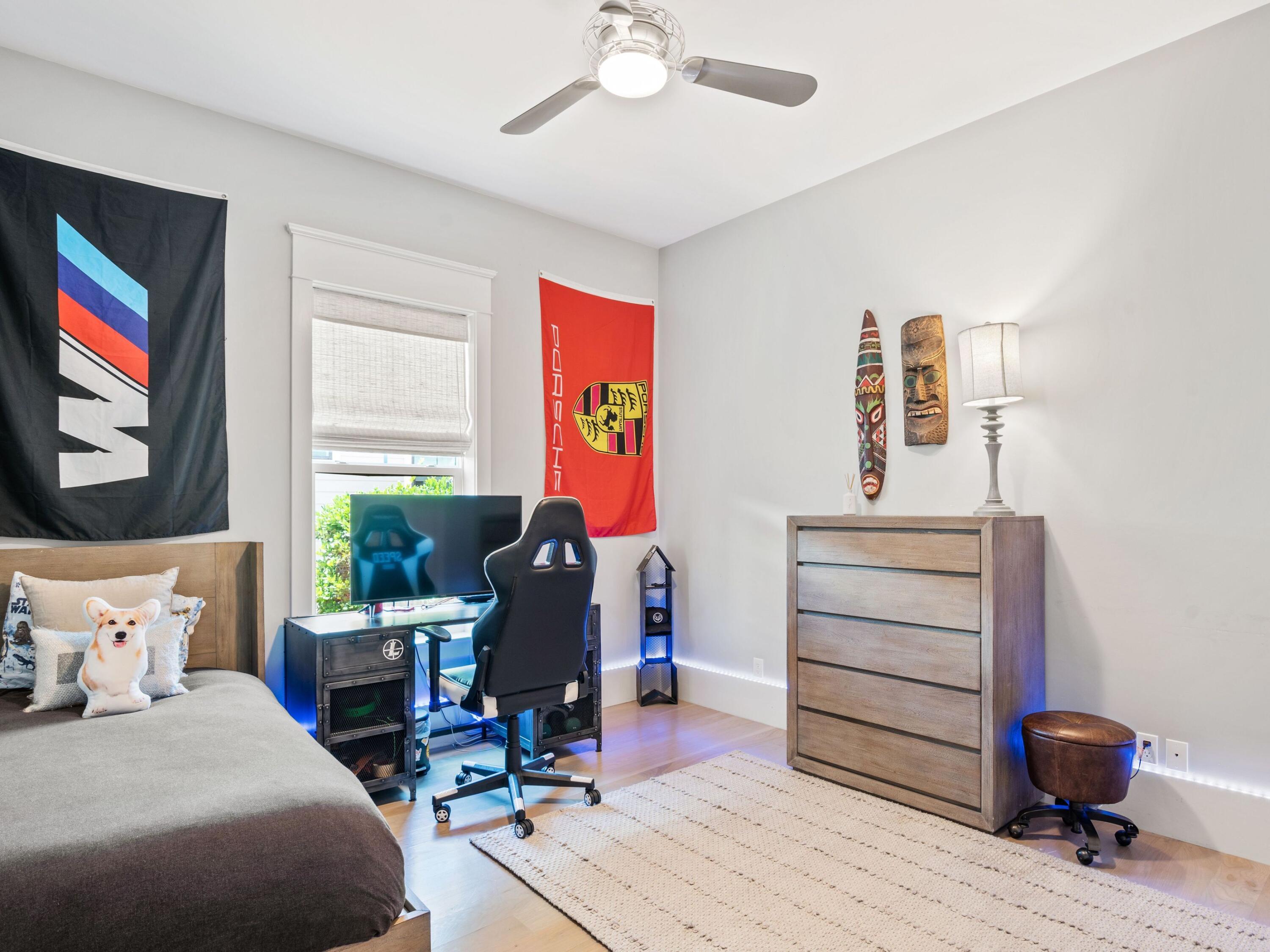 SEAGROVE VILLAGE 7TH ADD - Residential