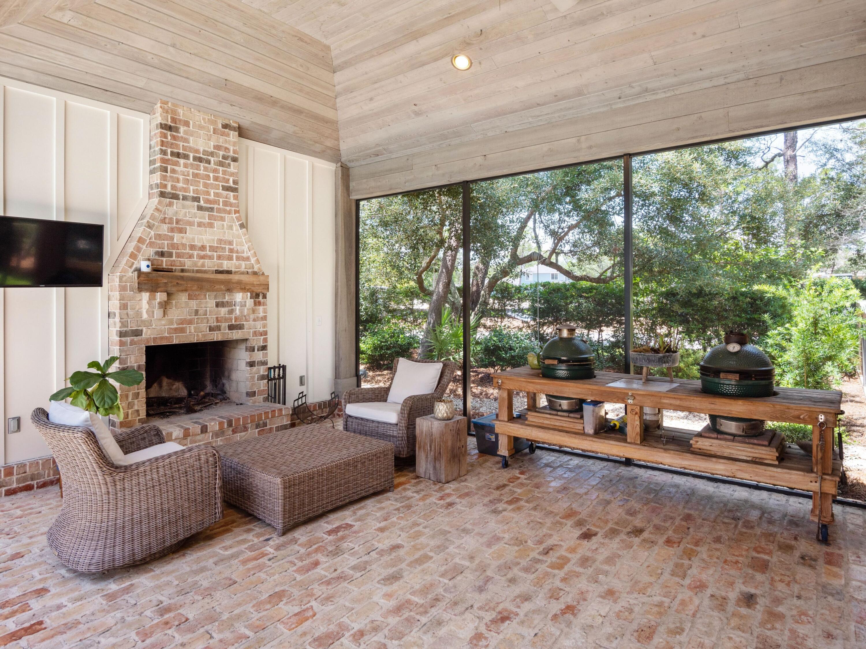 SEAGROVE VILLAGE 7TH ADD - Residential