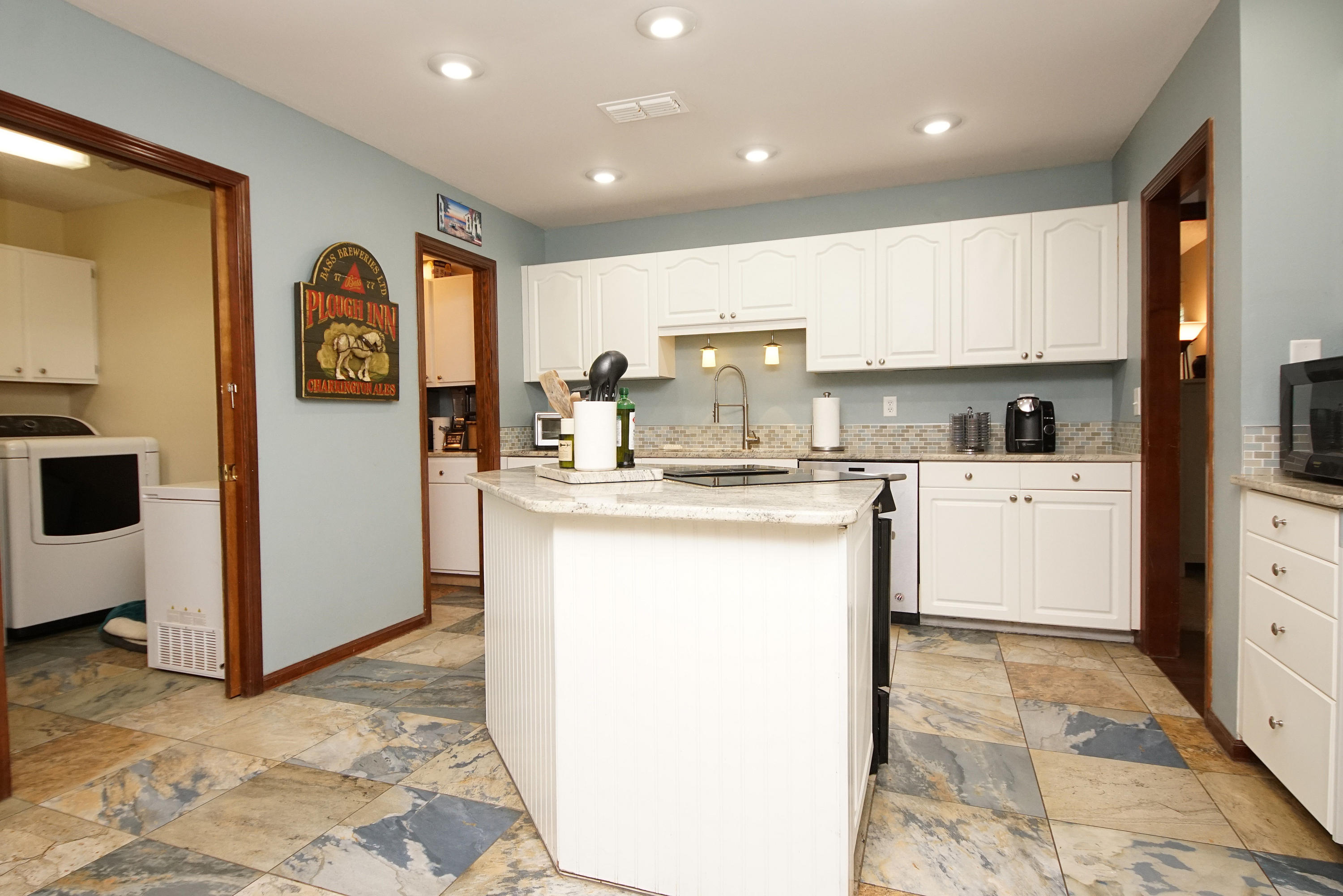 DOLPHIN POINT ESTATES - Residential