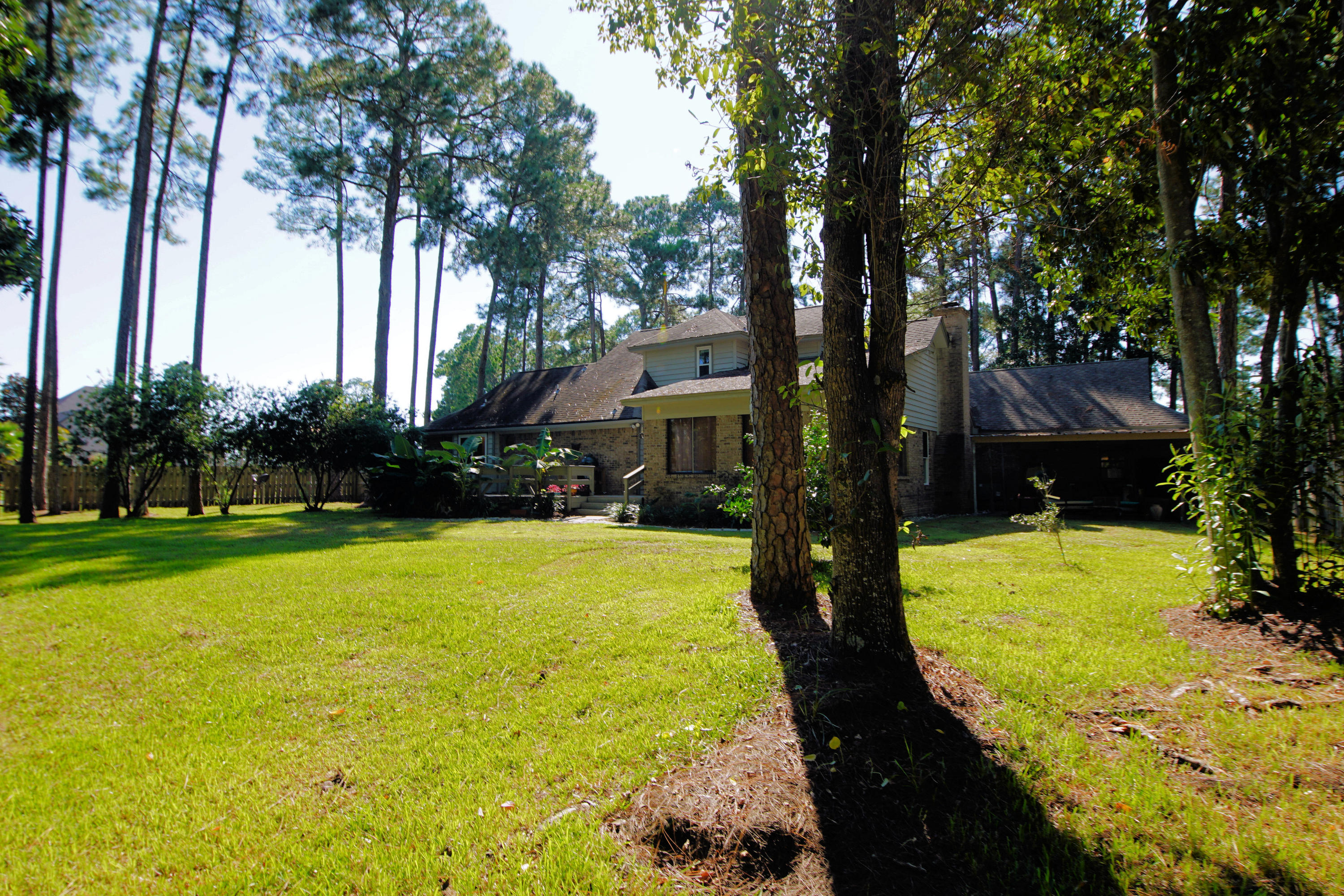 DOLPHIN POINT ESTATES - Residential