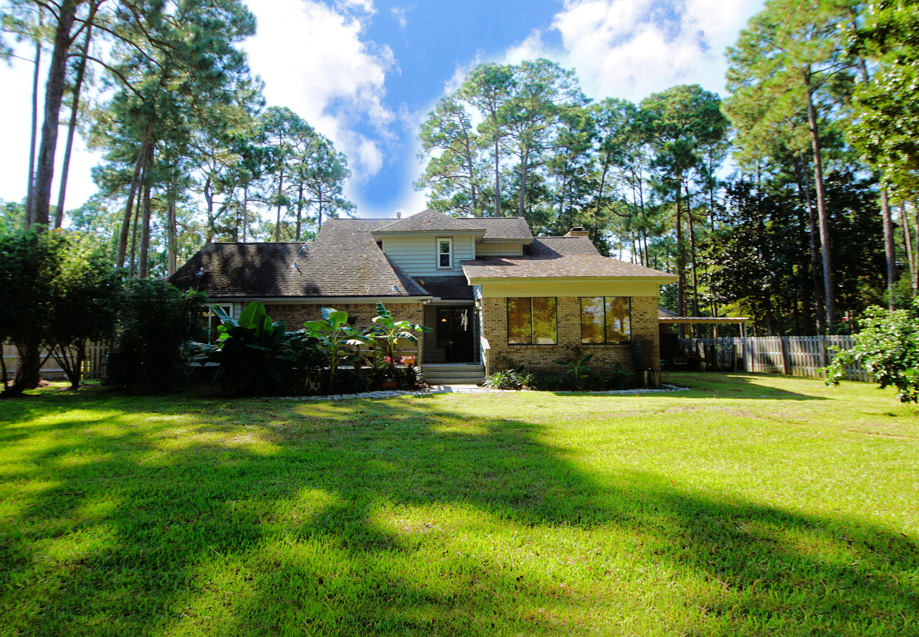 DOLPHIN POINT ESTATES - Residential