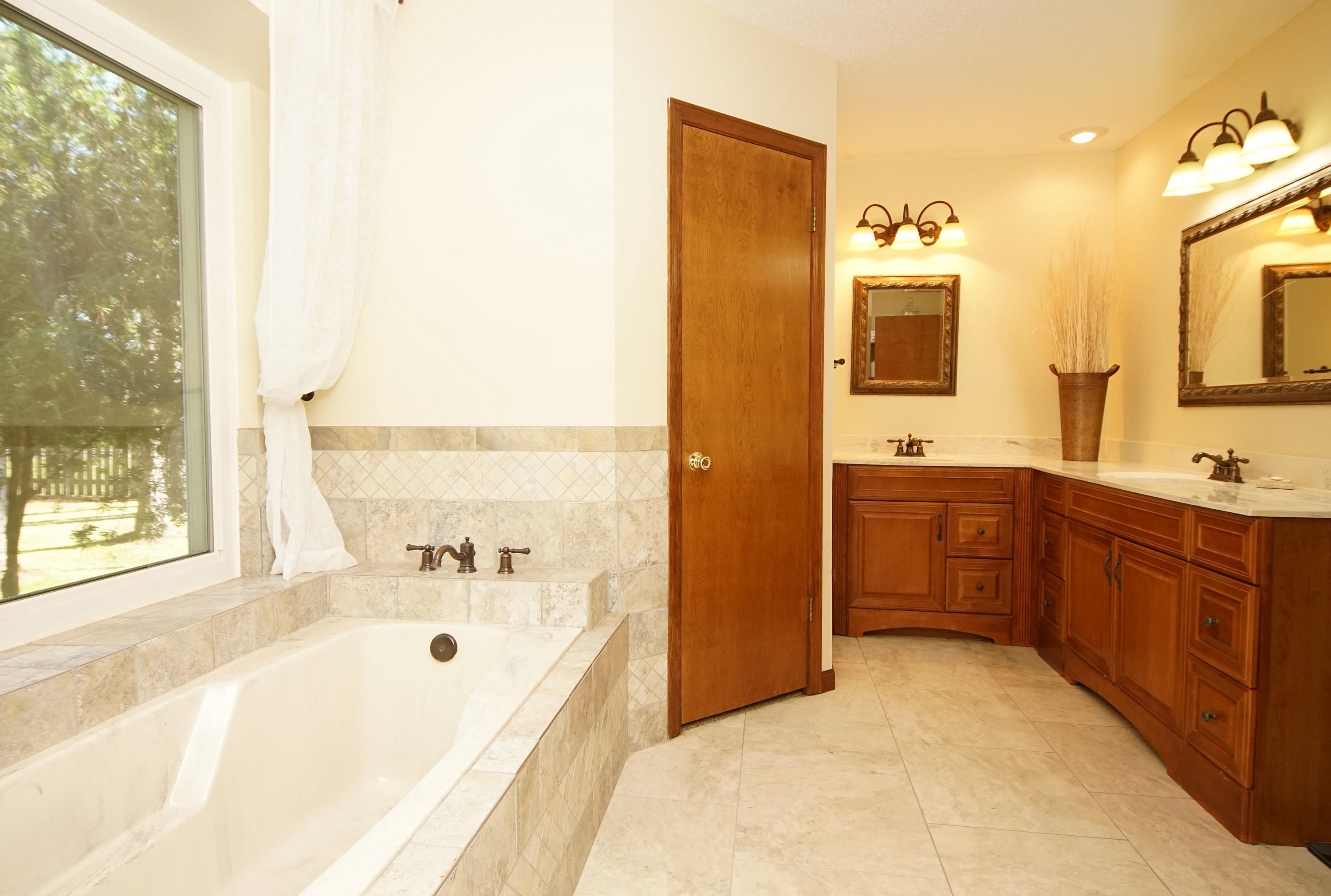 DOLPHIN POINT ESTATES - Residential