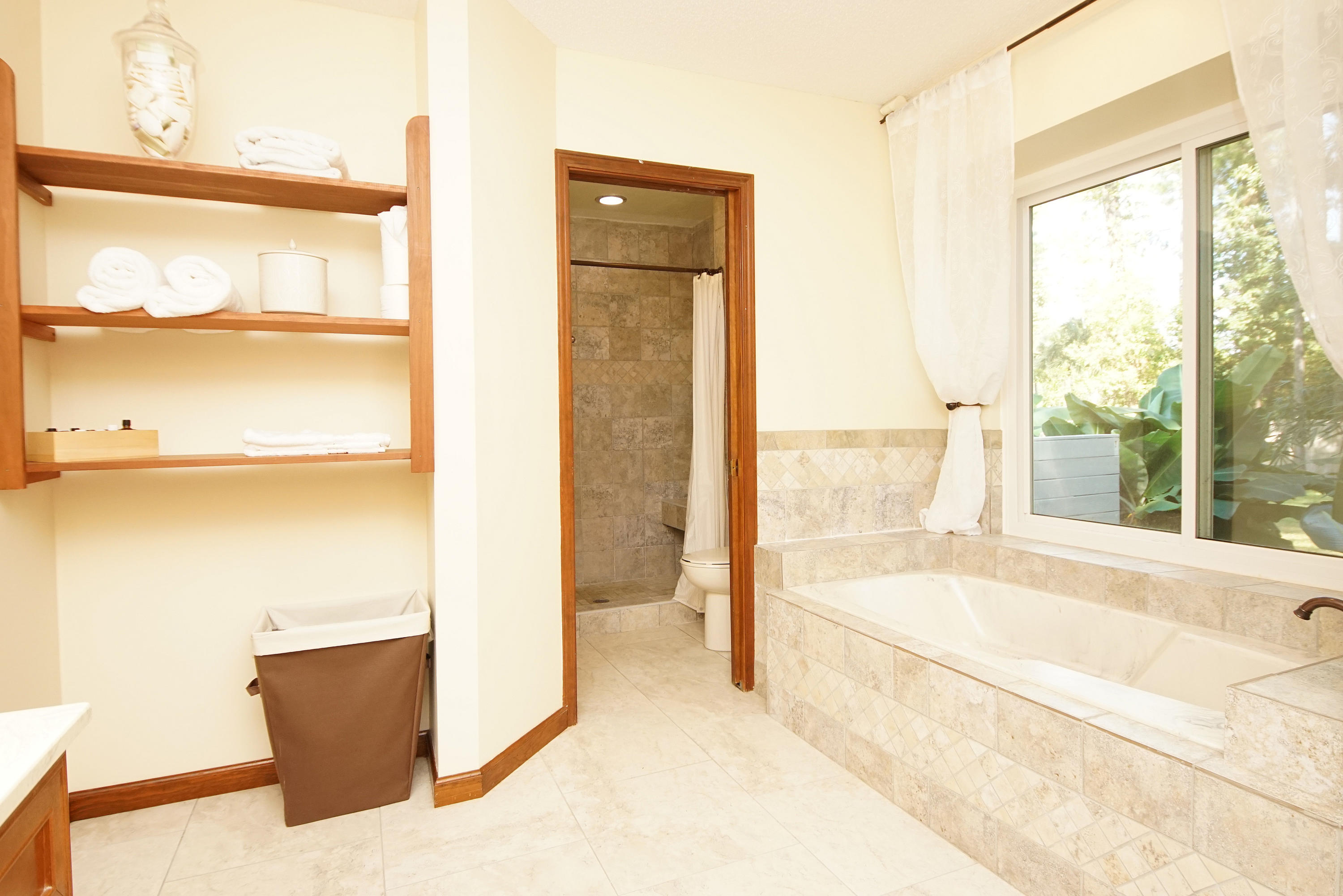 DOLPHIN POINT ESTATES - Residential