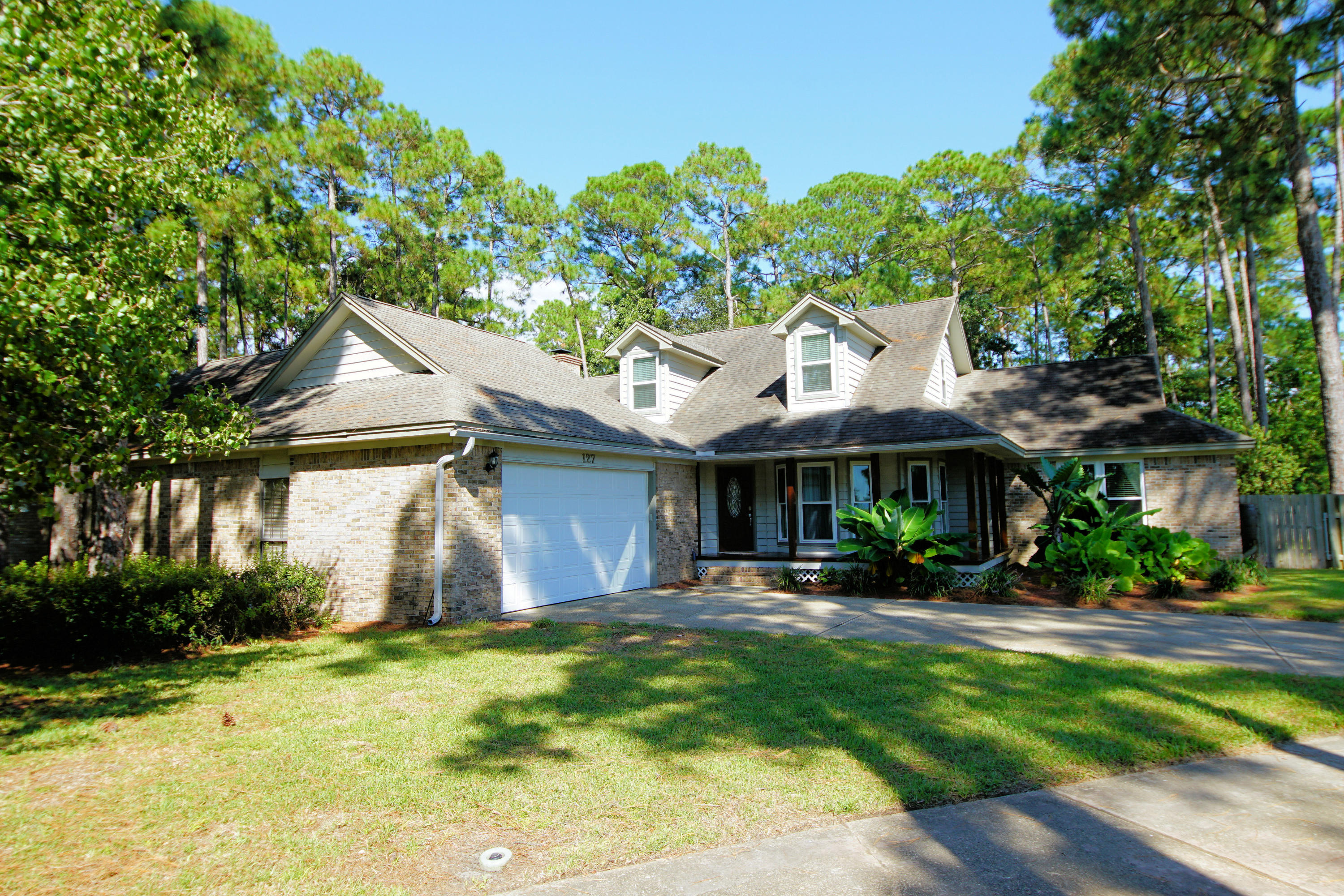 DOLPHIN POINT ESTATES - Residential