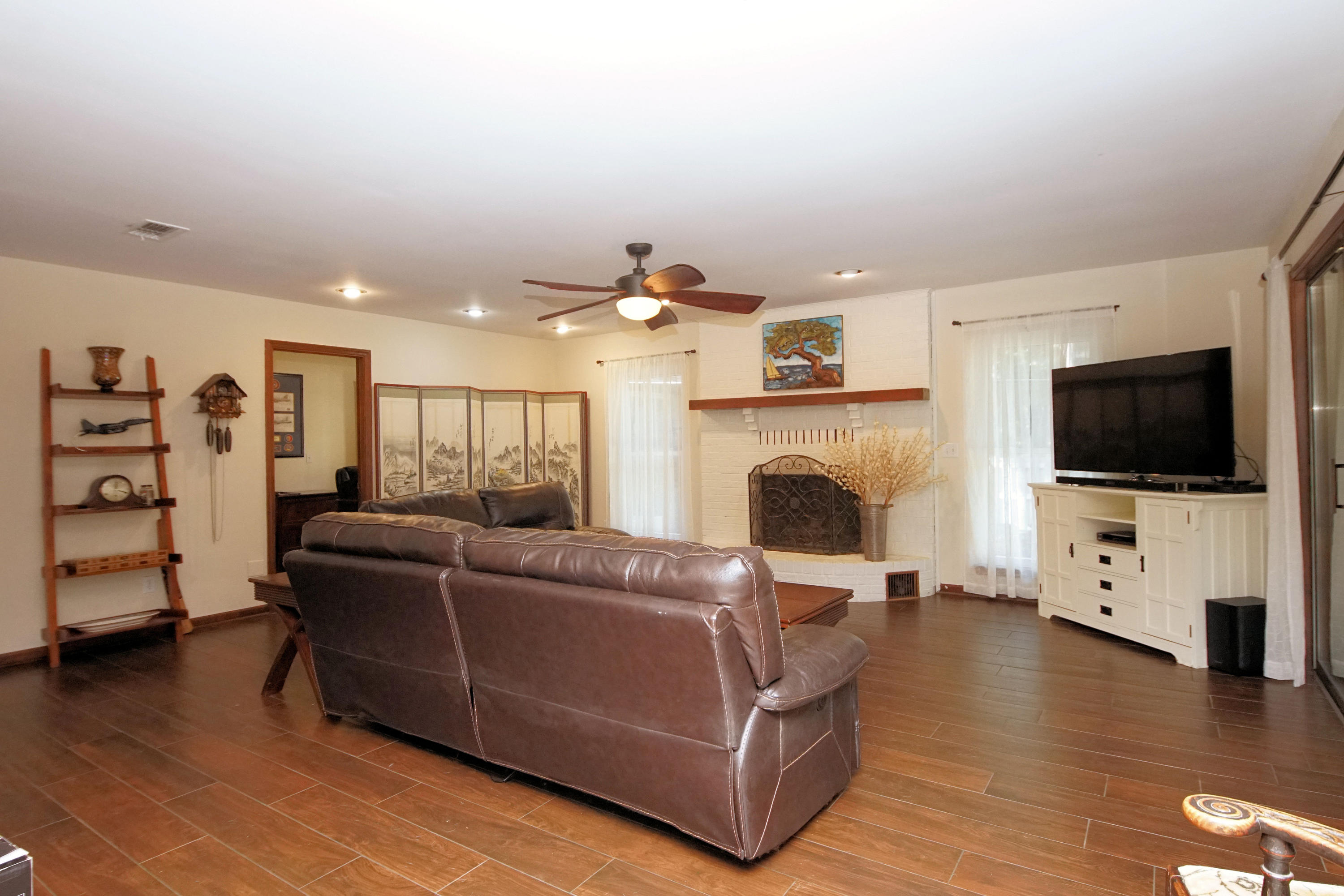 DOLPHIN POINT ESTATES - Residential