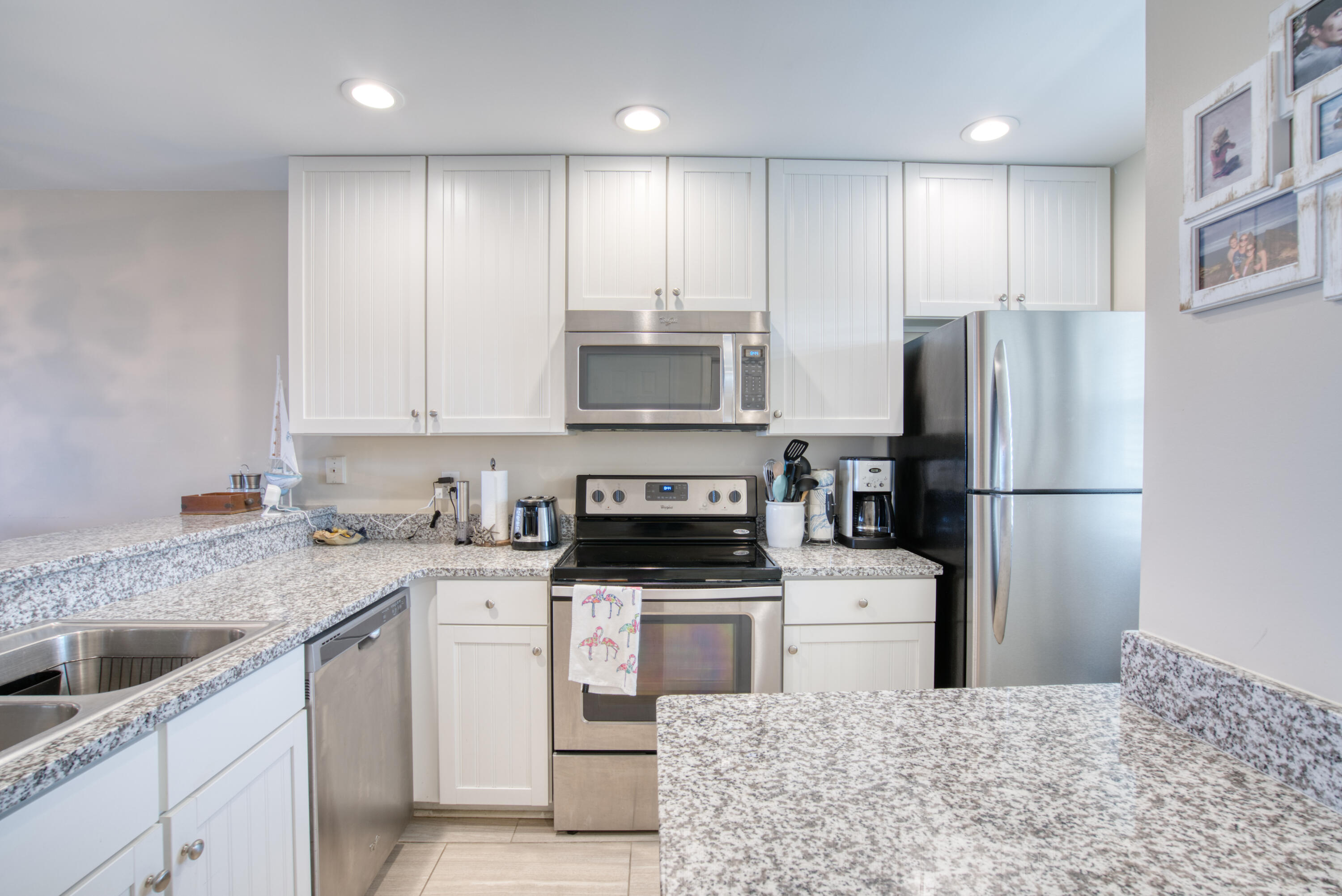 RAMSGATE HARBOUR PH 4 CONDO - Residential