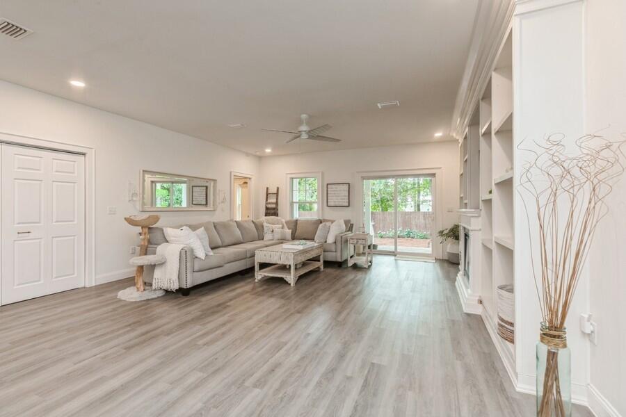 TOWN OF SANTA ROSA - Residential