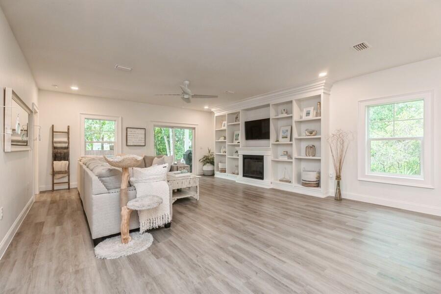 TOWN OF SANTA ROSA - Residential