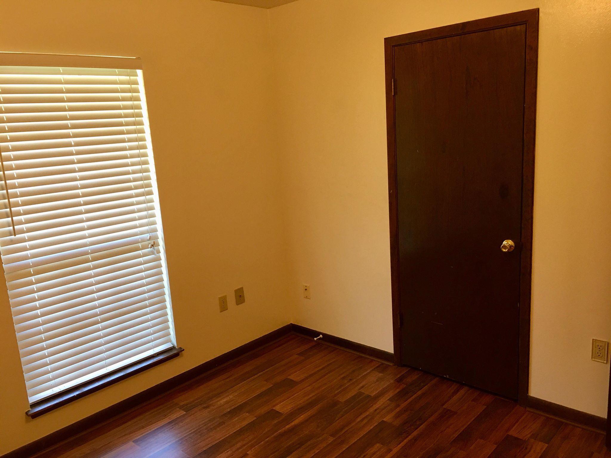 WHISPERING LAKES ESTATES - Residential