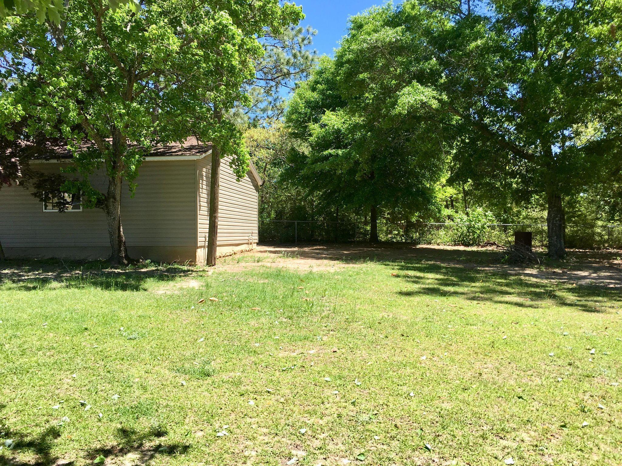 WHISPERING LAKES ESTATES - Residential