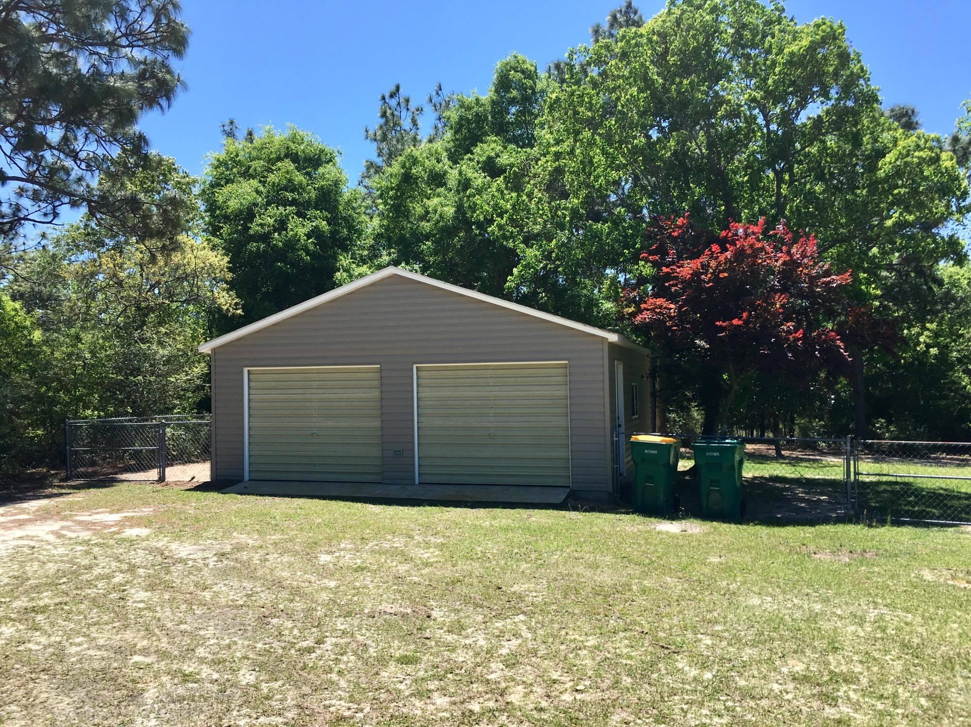 WHISPERING LAKES ESTATES - Residential